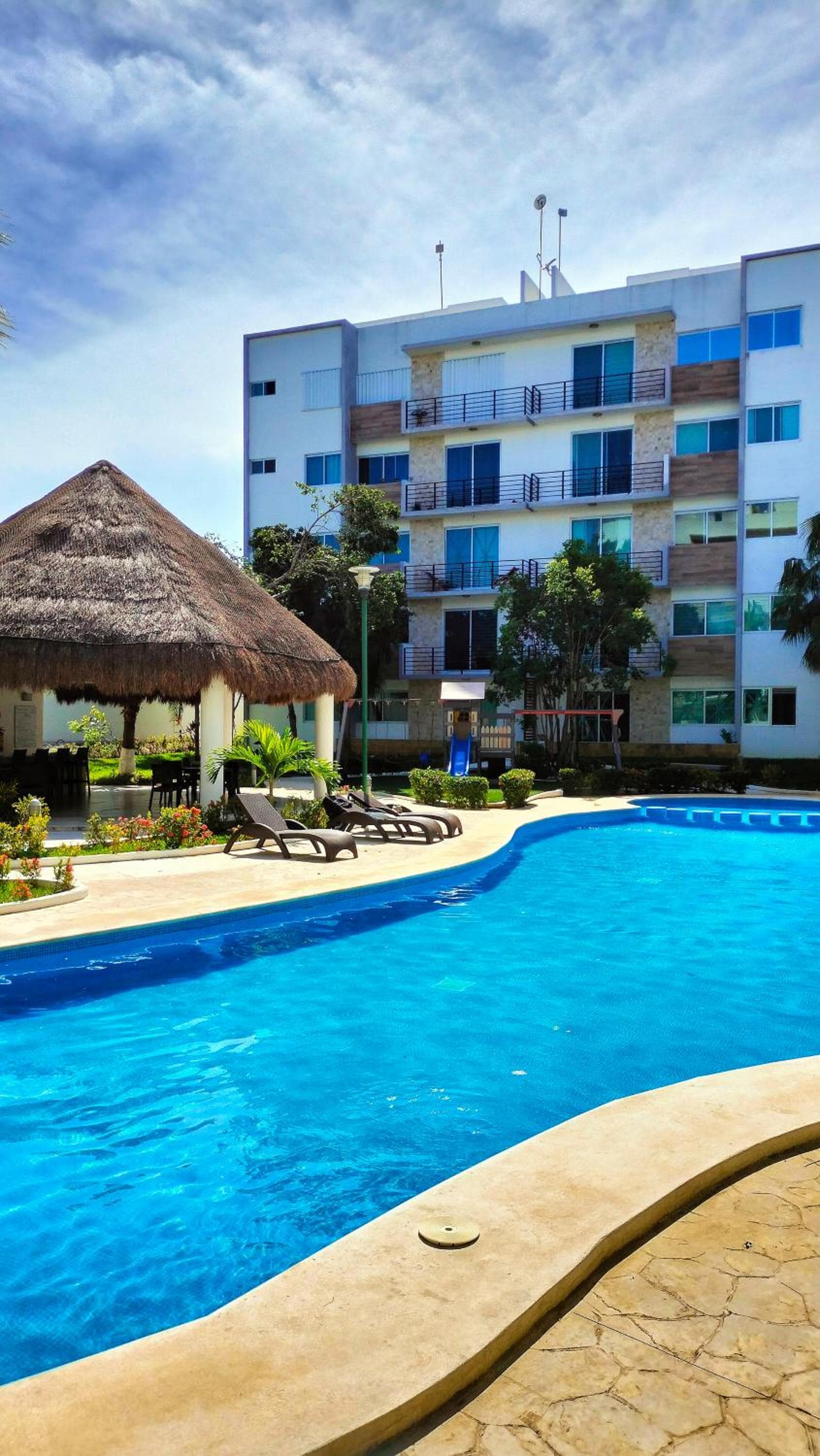 Depa Familiar PB 6pax con Alberca Rodeado de Restaurantes Zona Segura — 4