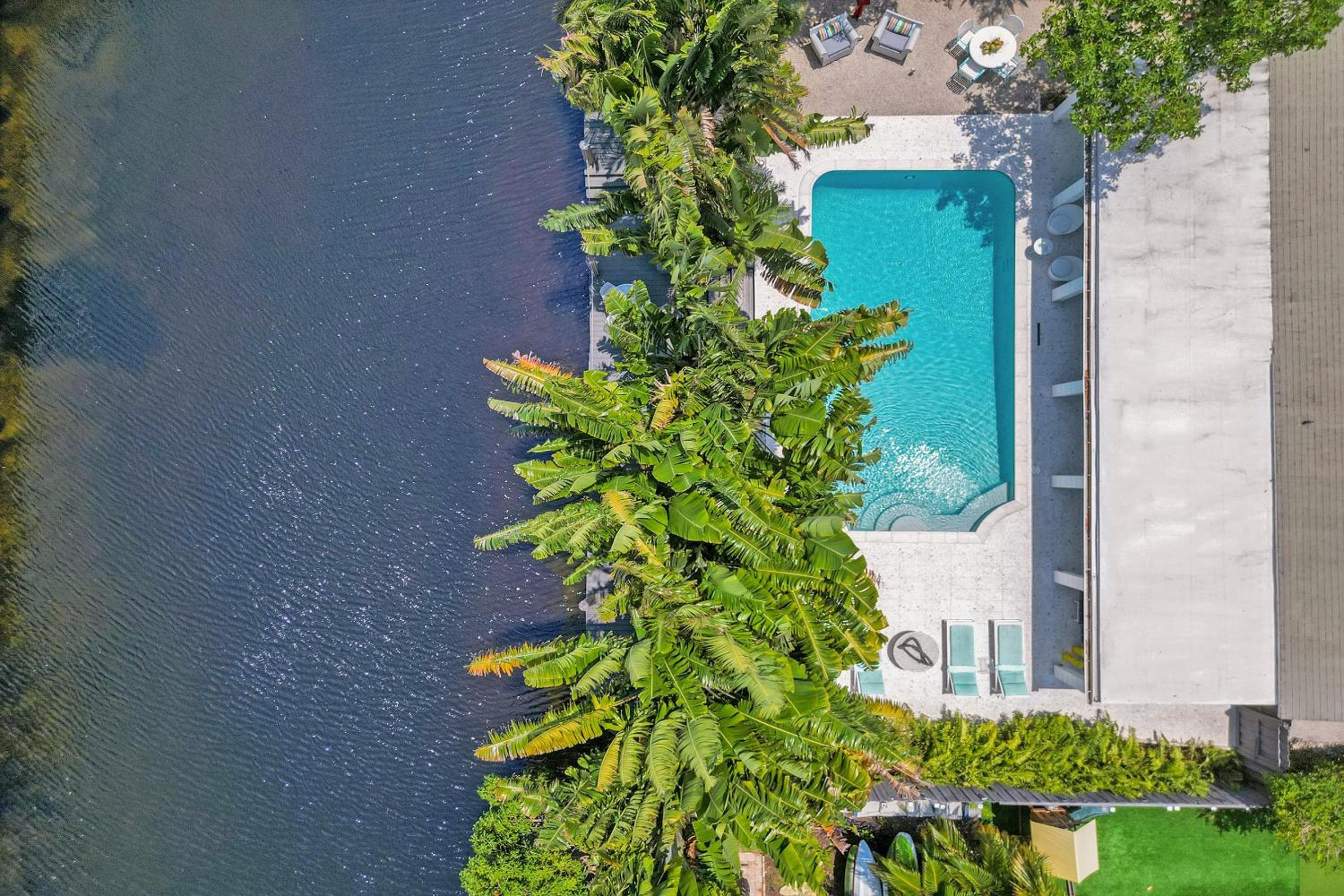 New! Waterfront Heated Pool, Fishing Pier, Designer Touches, 2mi to Beach — 14