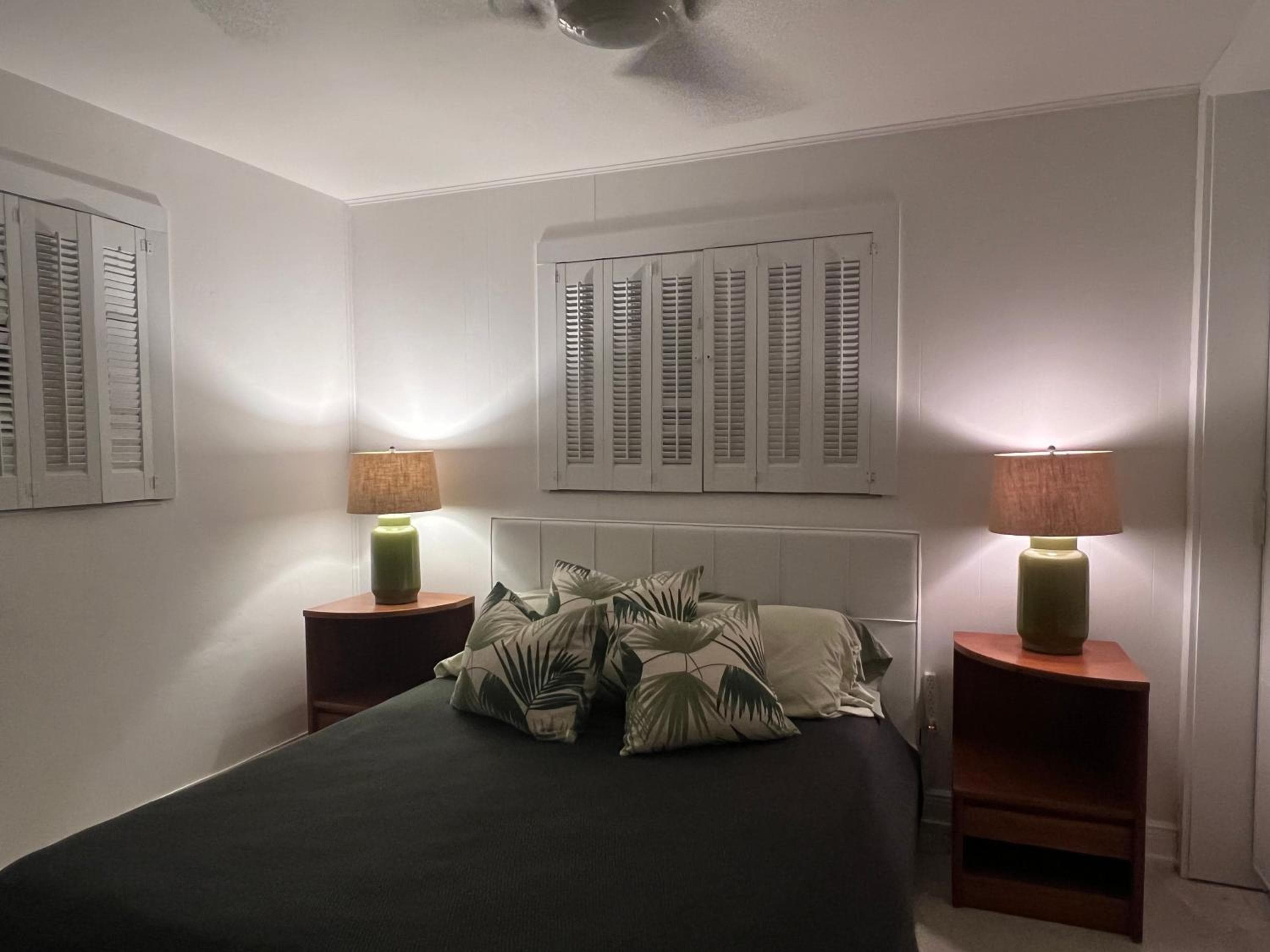 New! Waterfront Heated Pool, Fishing Pier, Designer Touches, 2mi to Beach — 4