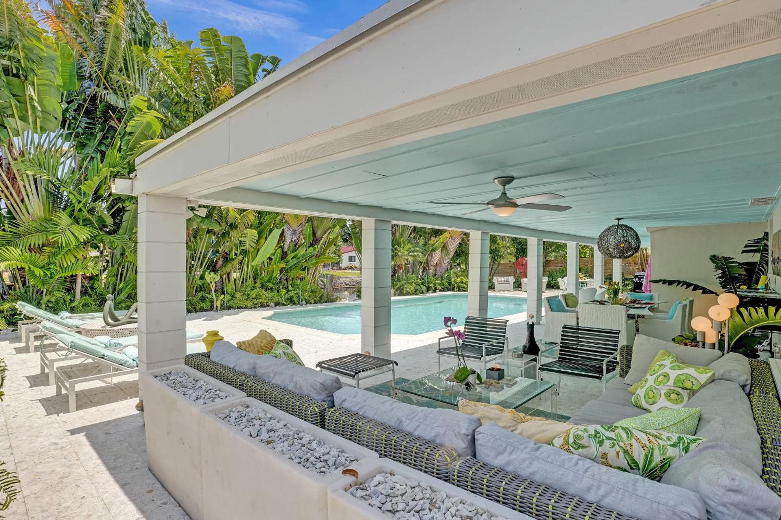 New! Waterfront Heated Pool, Fishing Pier, Designer Touches, 2mi to Beach — 30