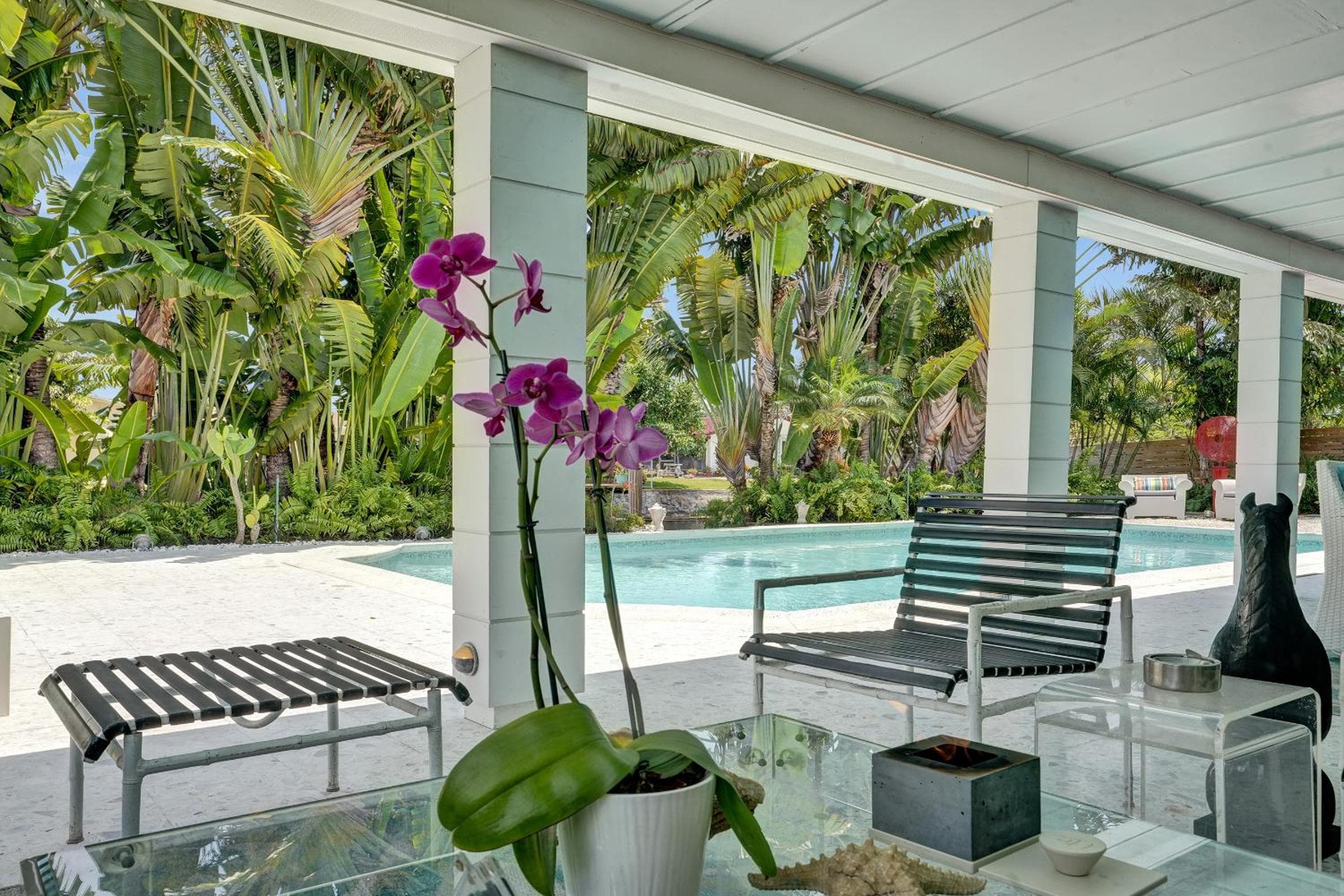 New! Waterfront Heated Pool, Fishing Pier, Designer Touches, 2mi to Beach — 3