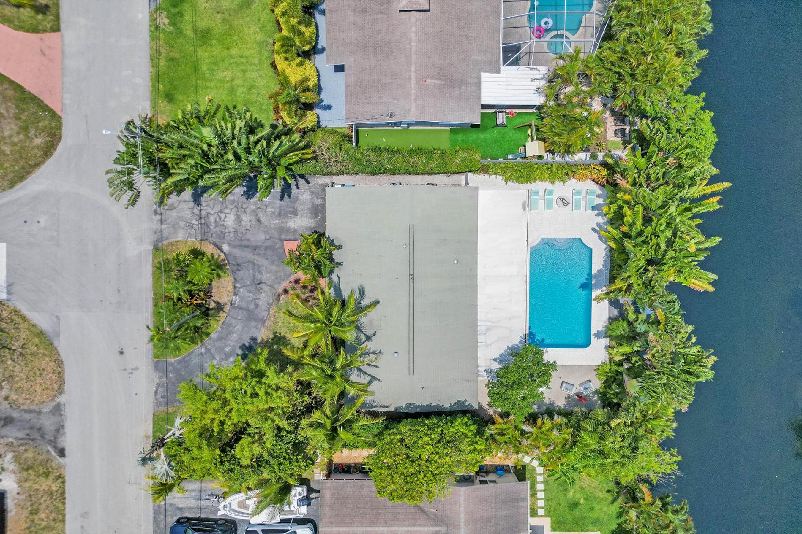 New! Waterfront Heated Pool, Fishing Pier, Designer Touches, 2mi to Beach — 8