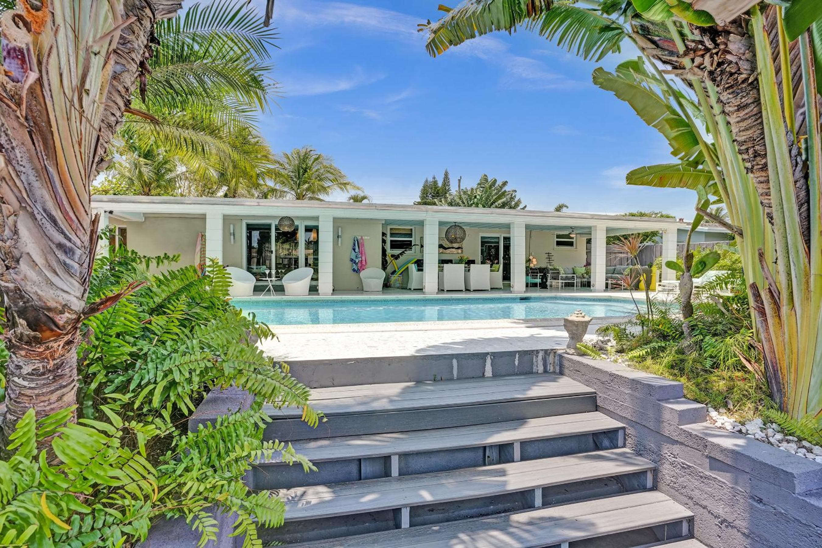 New! Waterfront Heated Pool, Fishing Pier, Designer Touches, 2mi to Beach — 30