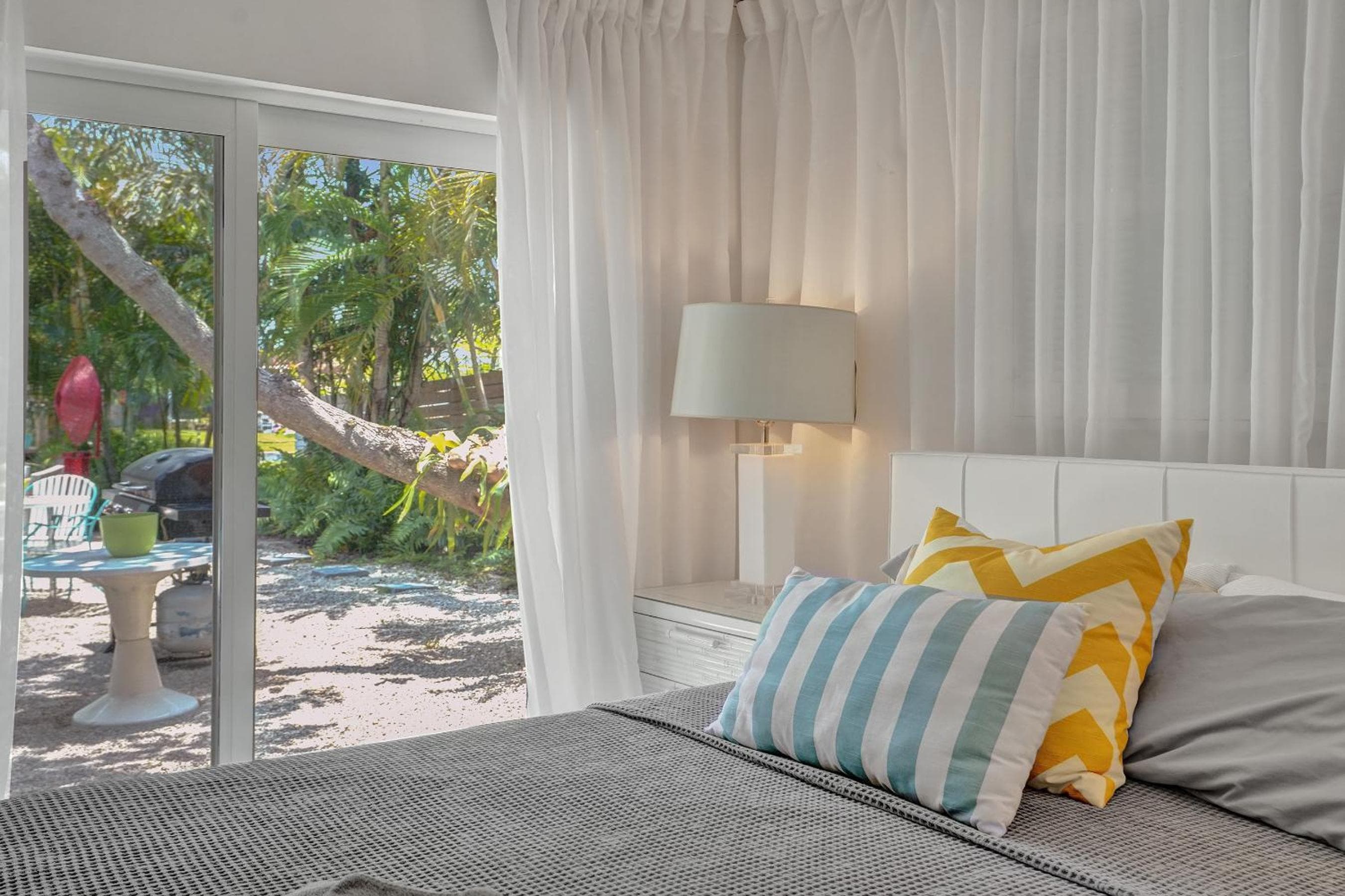 New! Waterfront Heated Pool, Fishing Pier, Designer Touches, 2mi to Beach — 19