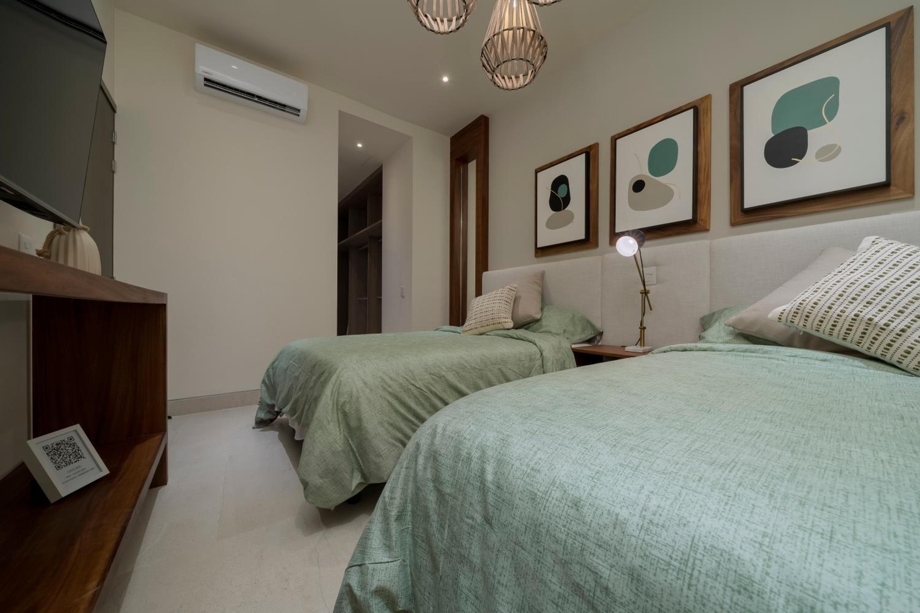 Luxury Condo with Ocean View, Balcony, and Pool — 24