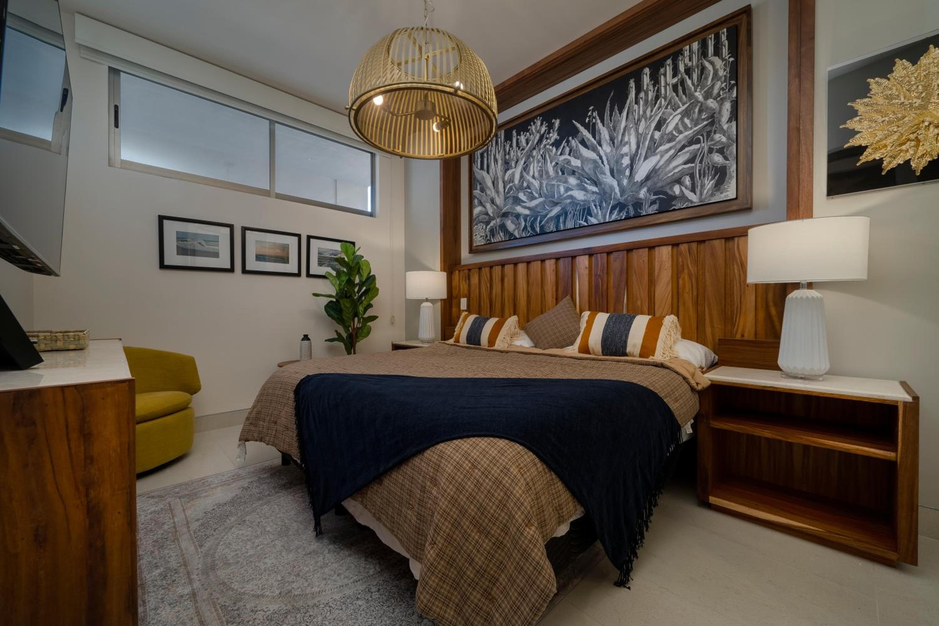 Luxury Condo with Ocean View, Balcony, and Pool — 28