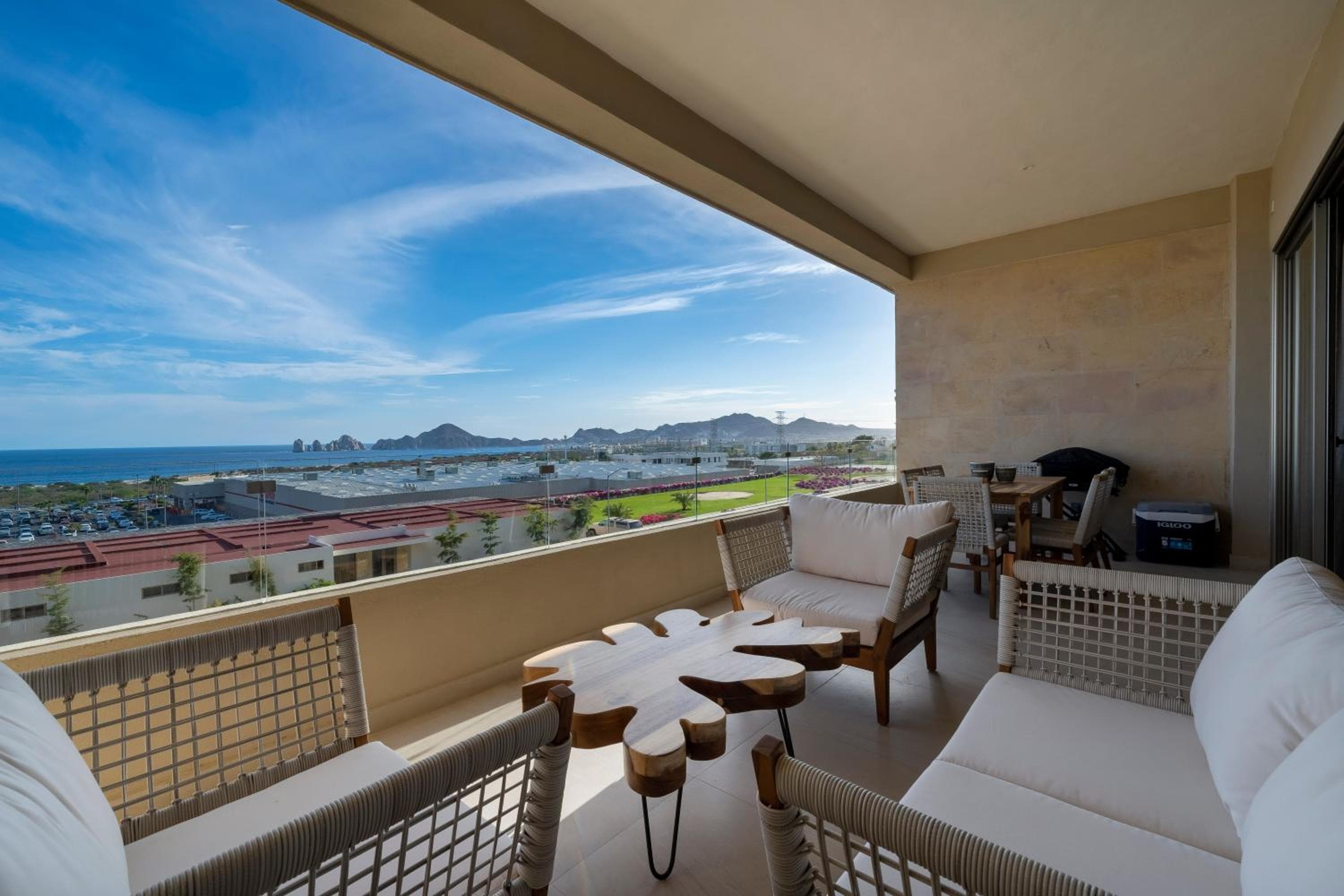 Luxury Condo with Ocean View, Balcony, and Pool — 3