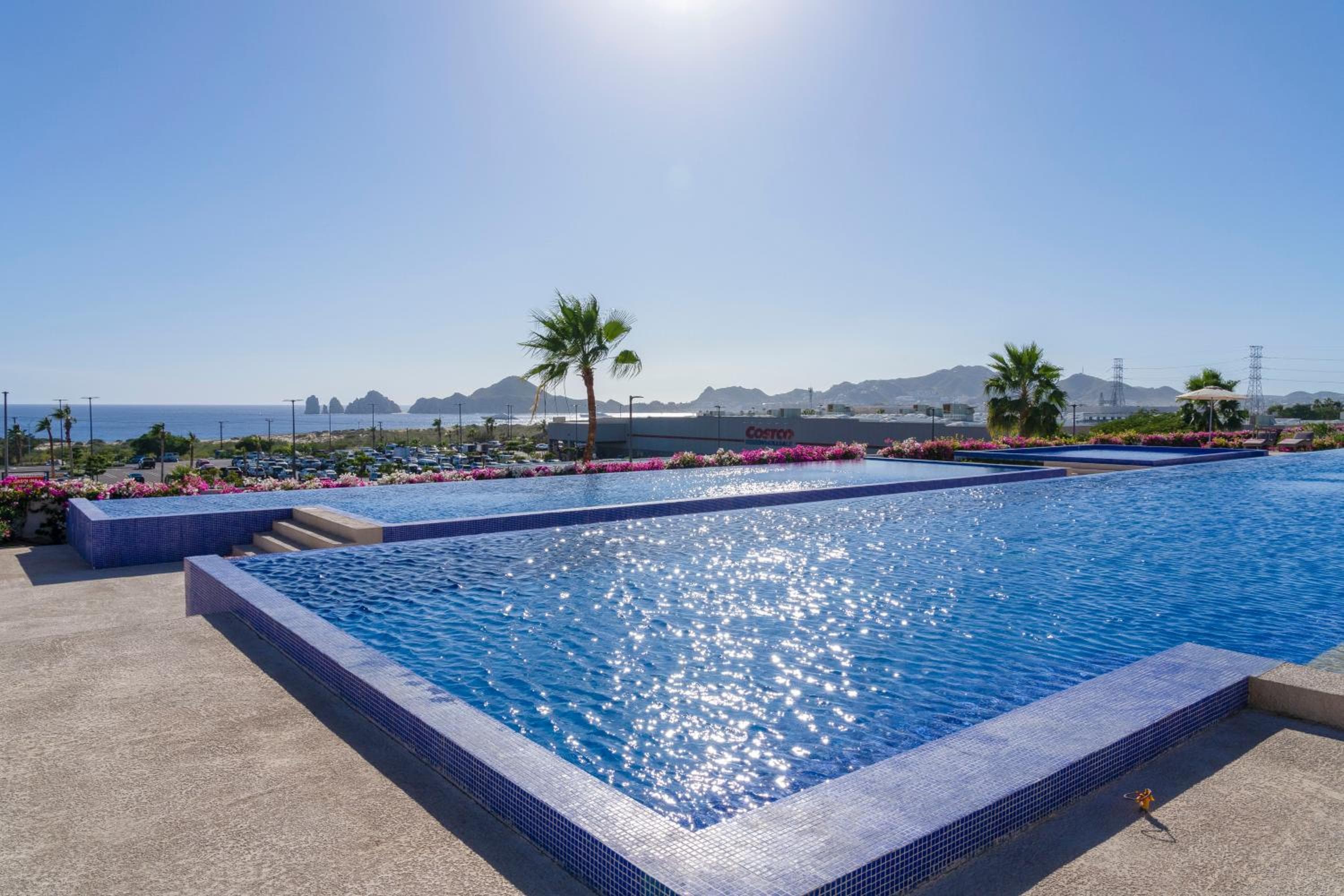 Luxury Condo with Ocean View, Balcony, and Pool — 8