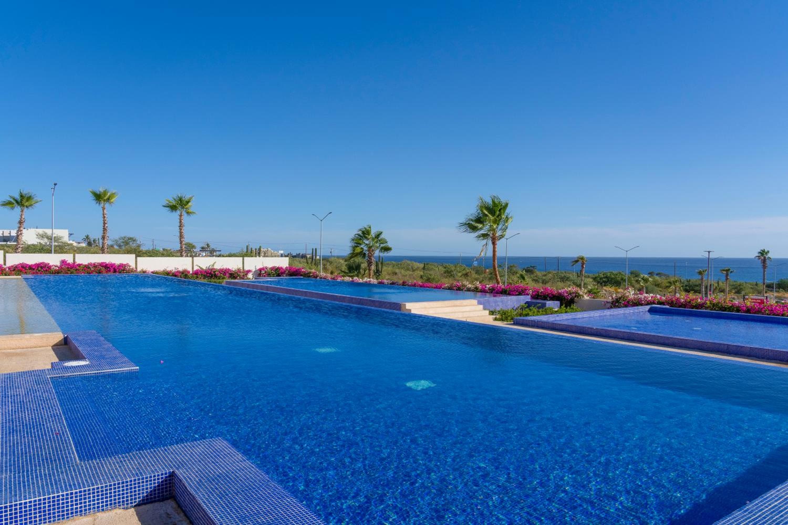 Luxury Condo with Ocean View, Balcony, and Pool — 15