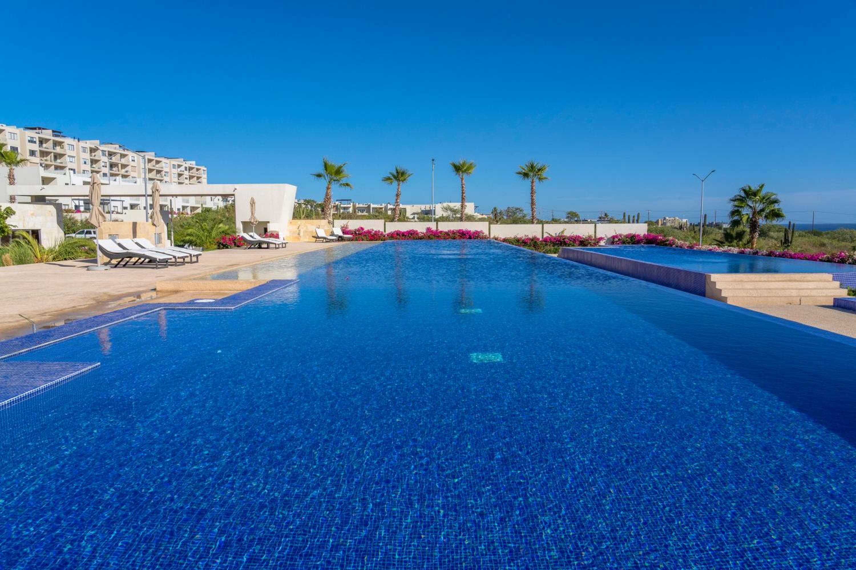 Luxury Condo with Ocean View, Balcony, and Pool — 16