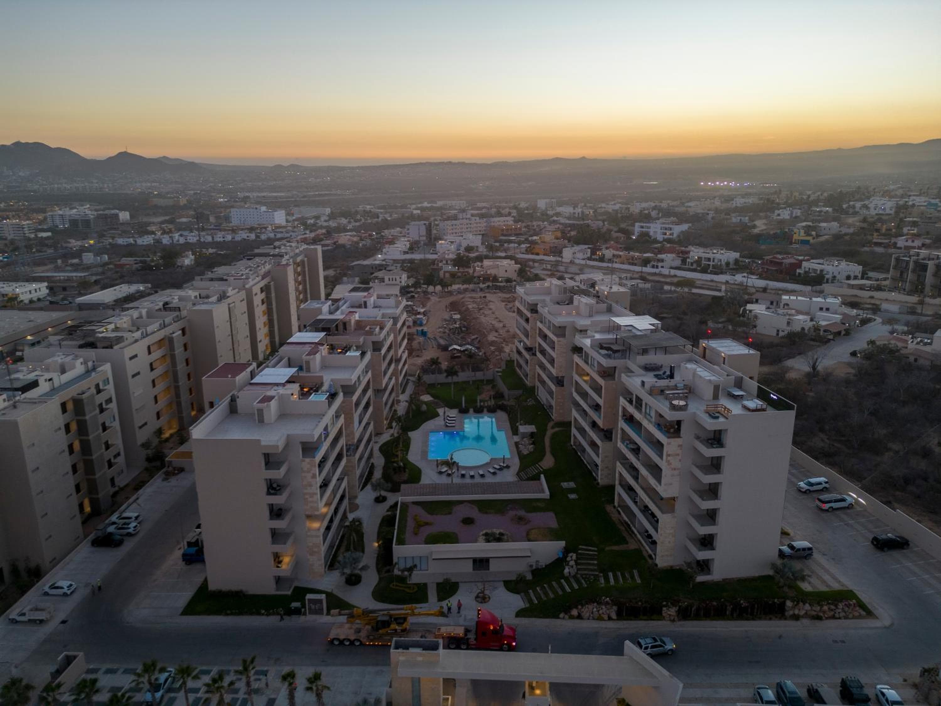 Brand New Luxury PH with Private Pool and Views — 1