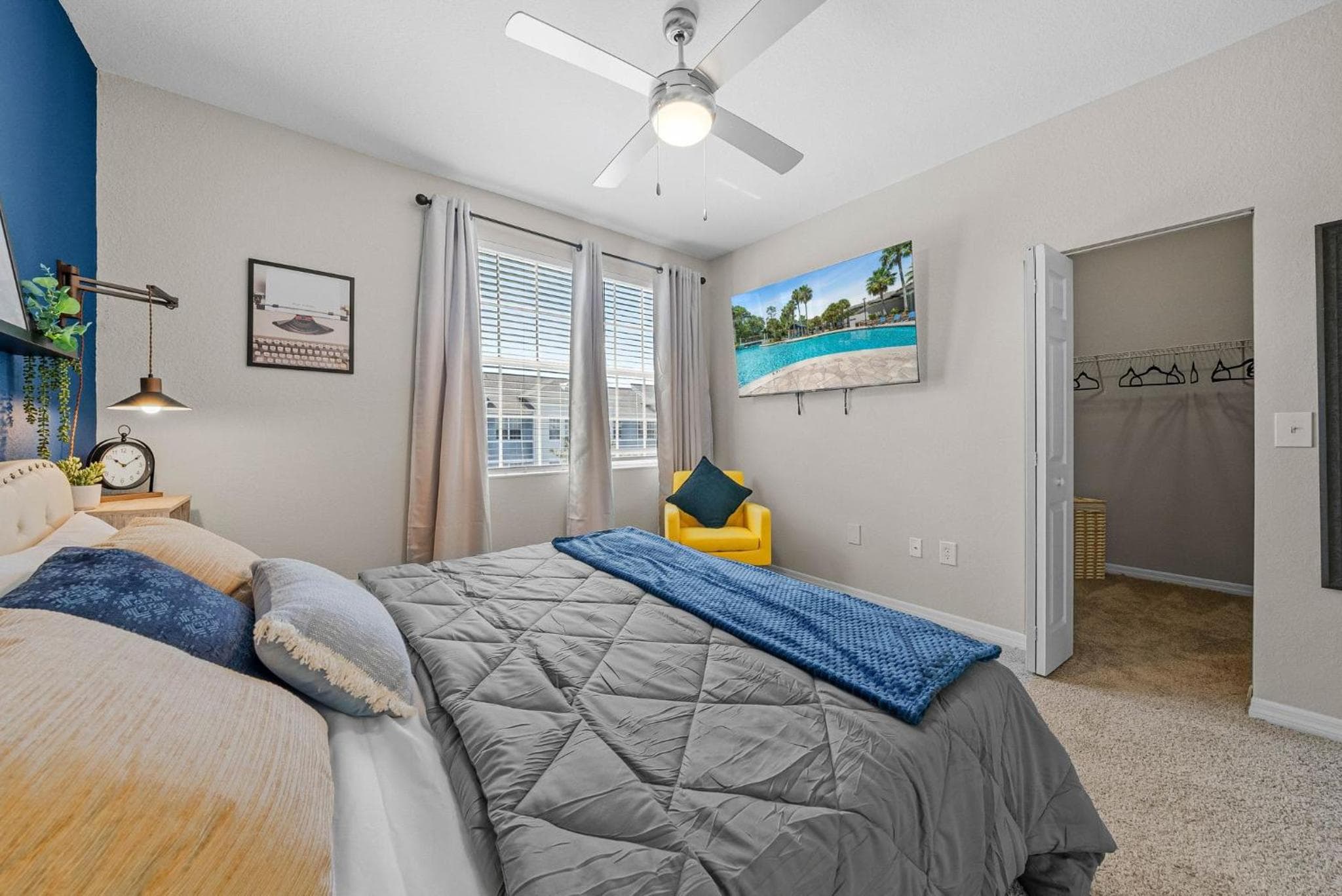 Stylish 2BR2BA w Pool, Gym Near Airport #3 — 4