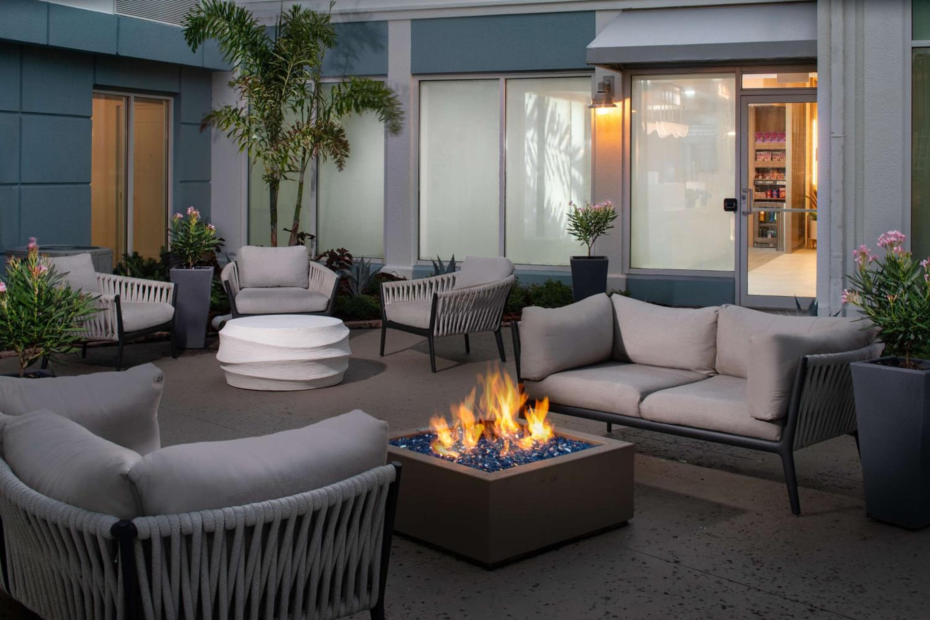 Hilton Garden Inn Orlando Airport — 3