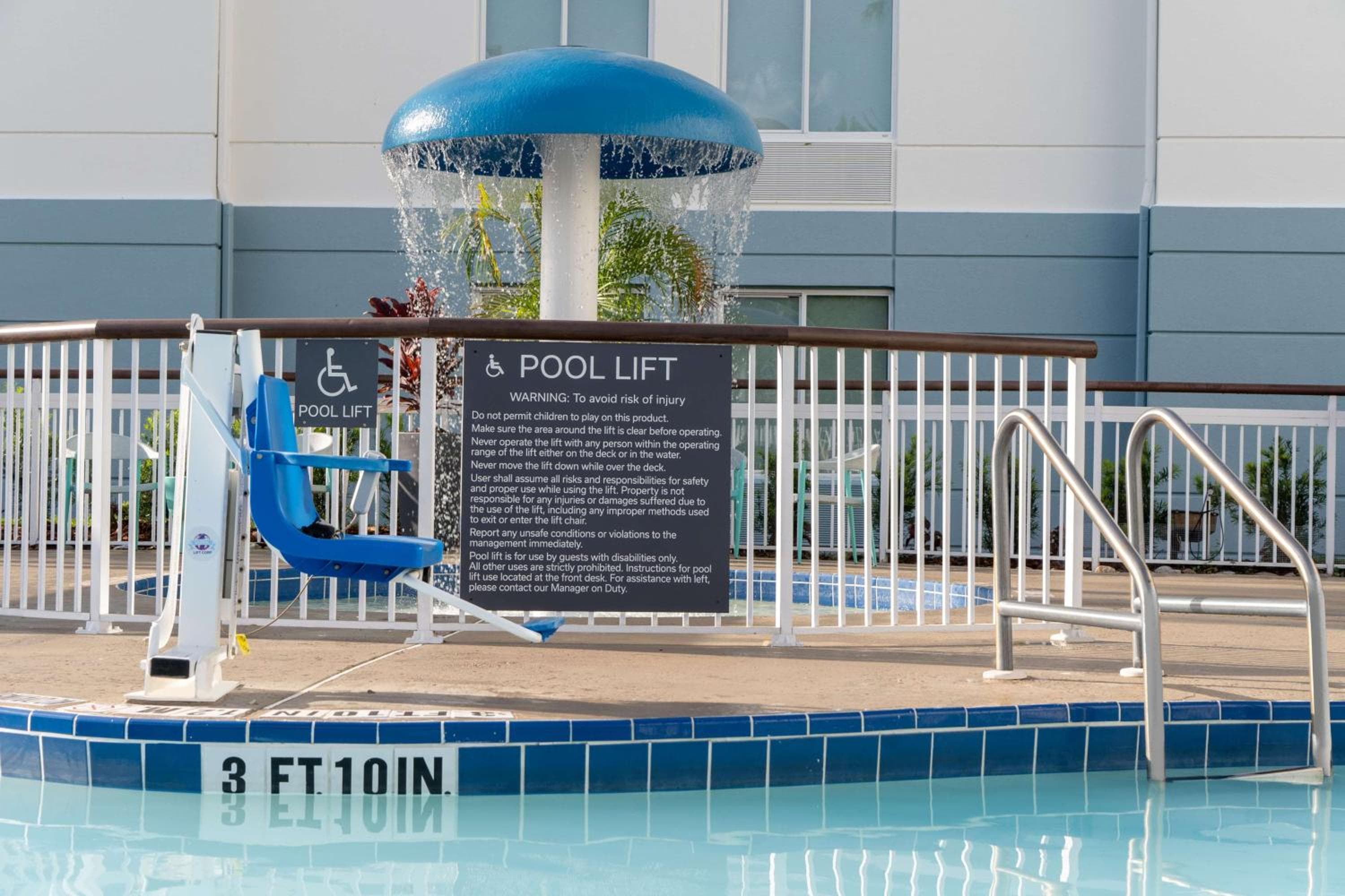 Hilton Garden Inn Orlando Airport — 9