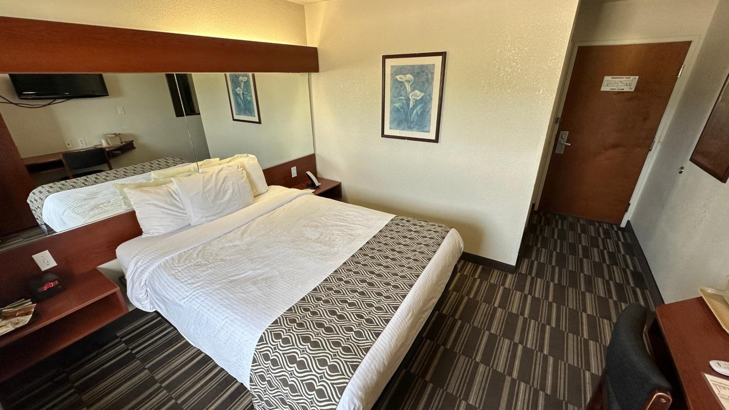 Microtel Inn and Suites By Wyndham Miami OK --> Microtel Inn and Suites By Wyndham Miami OK — 18
