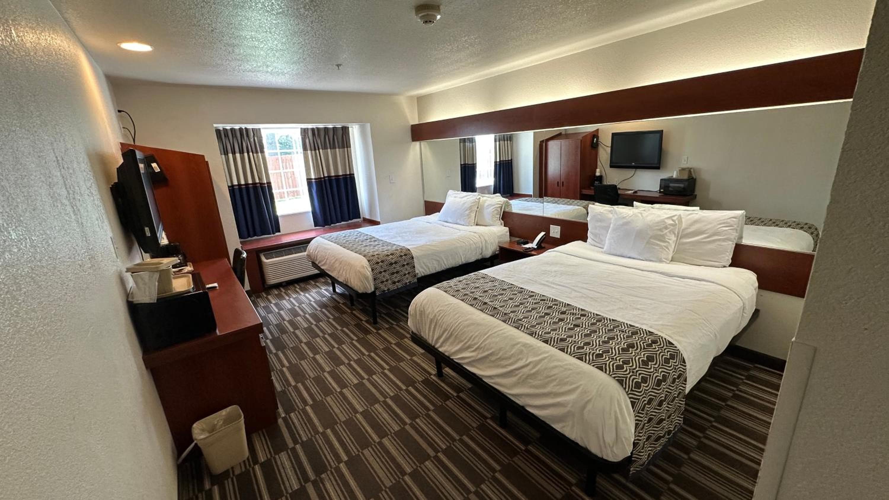 Microtel Inn and Suites By Wyndham Miami OK --> Microtel Inn and Suites By Wyndham Miami OK — 17