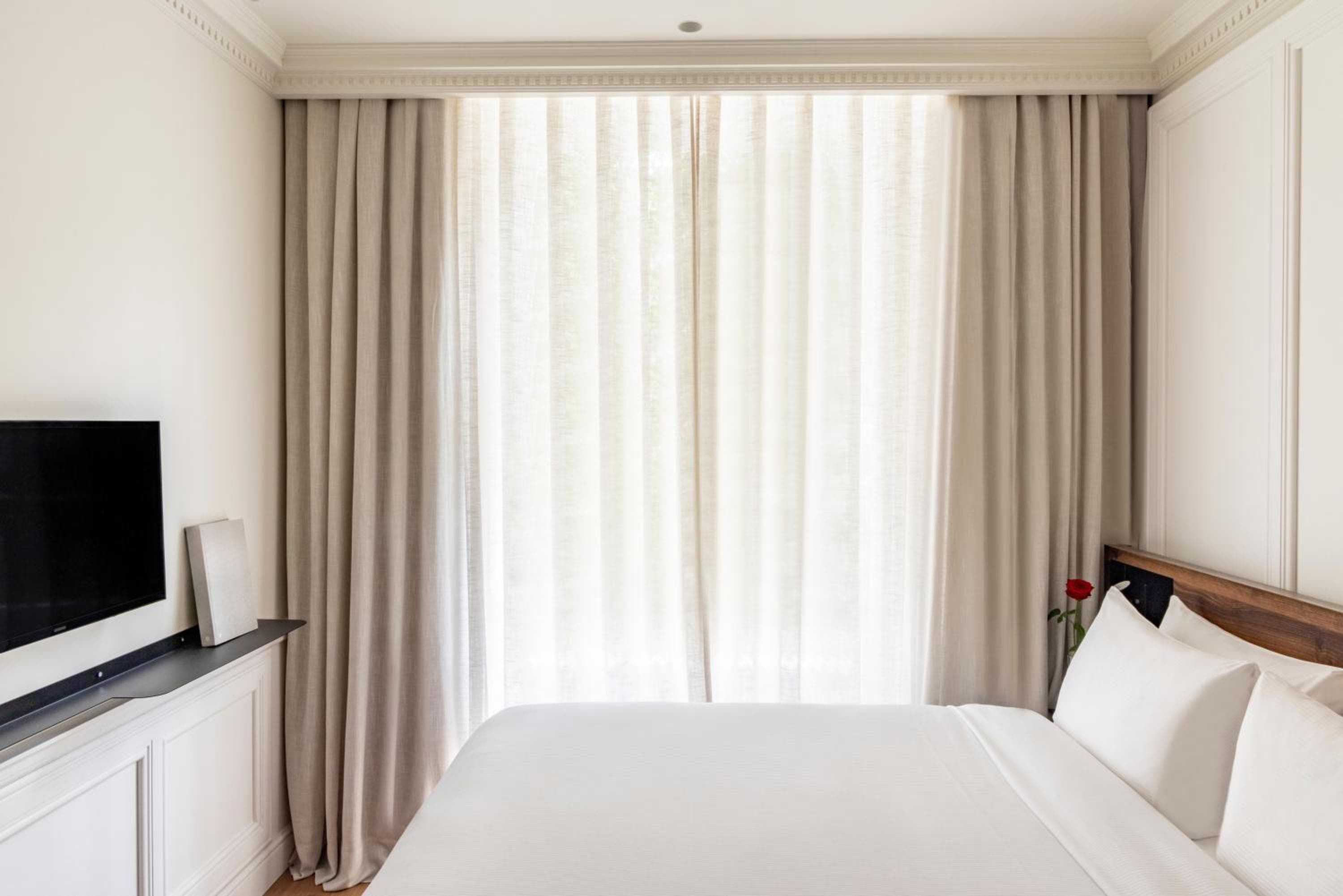 The Caesar Hotel — 11