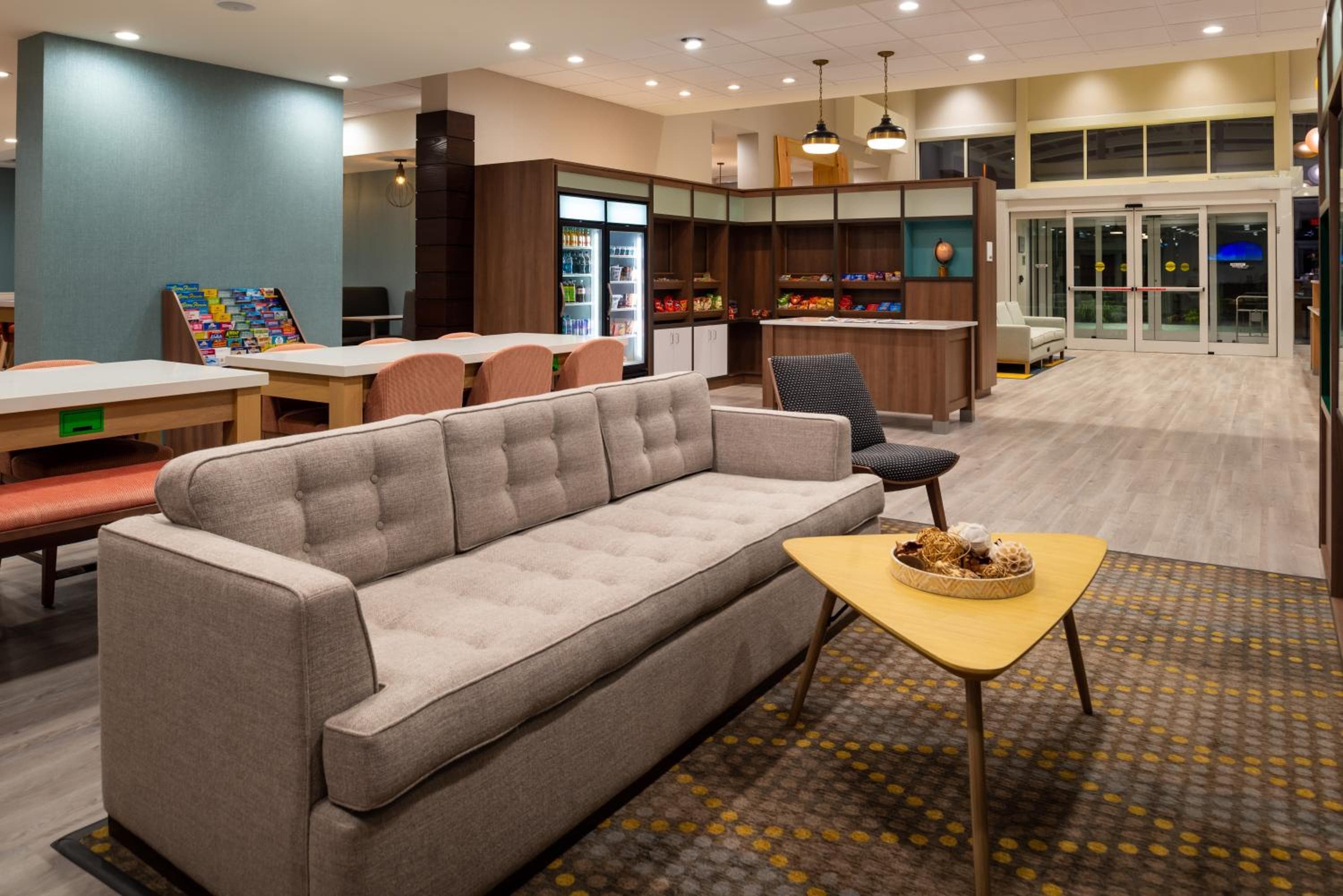 Holiday Inn & Suites Orlando-International Dr S, an IHG Hotel — 8