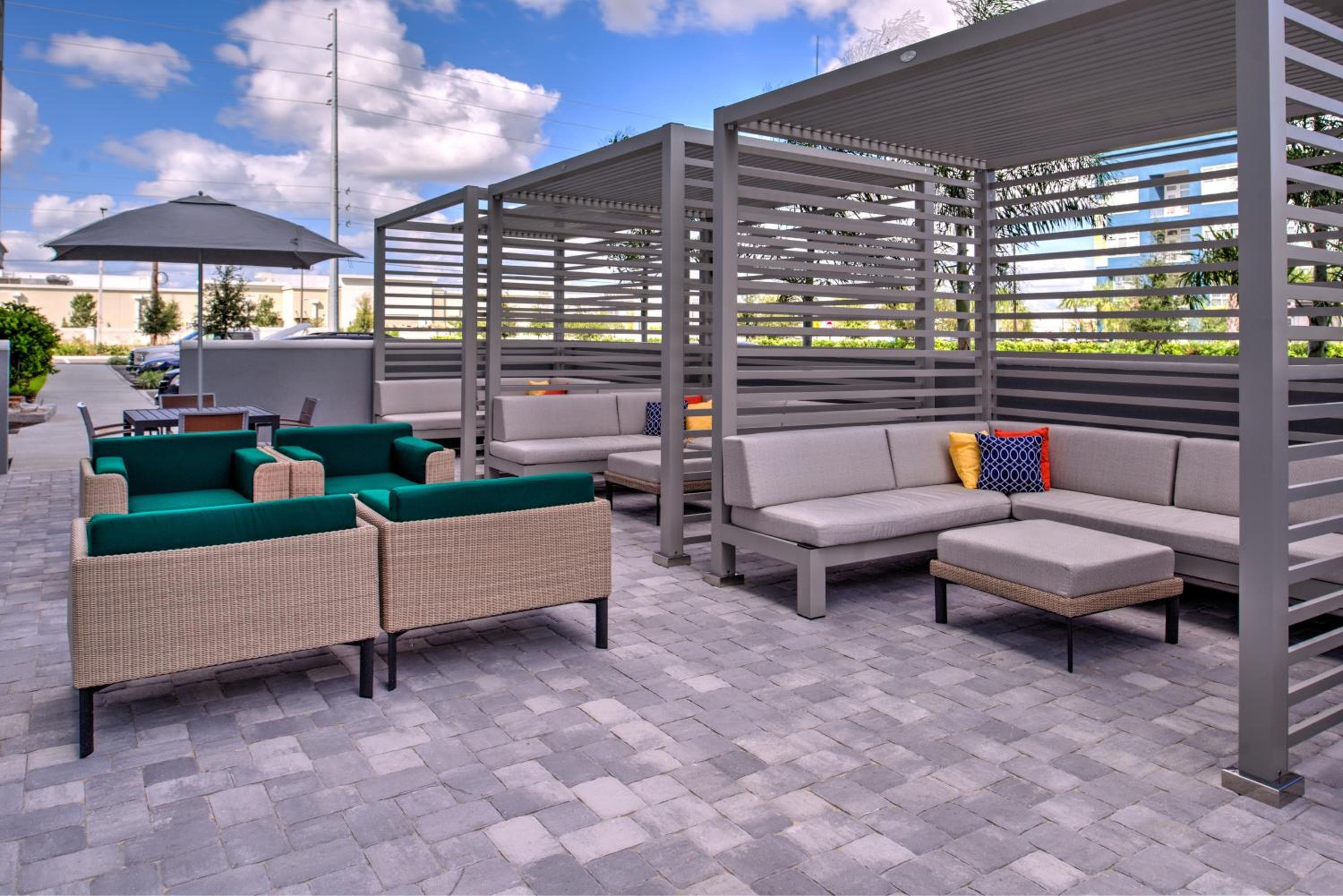 Holiday Inn & Suites Orlando-International Dr S, an IHG Hotel — 7