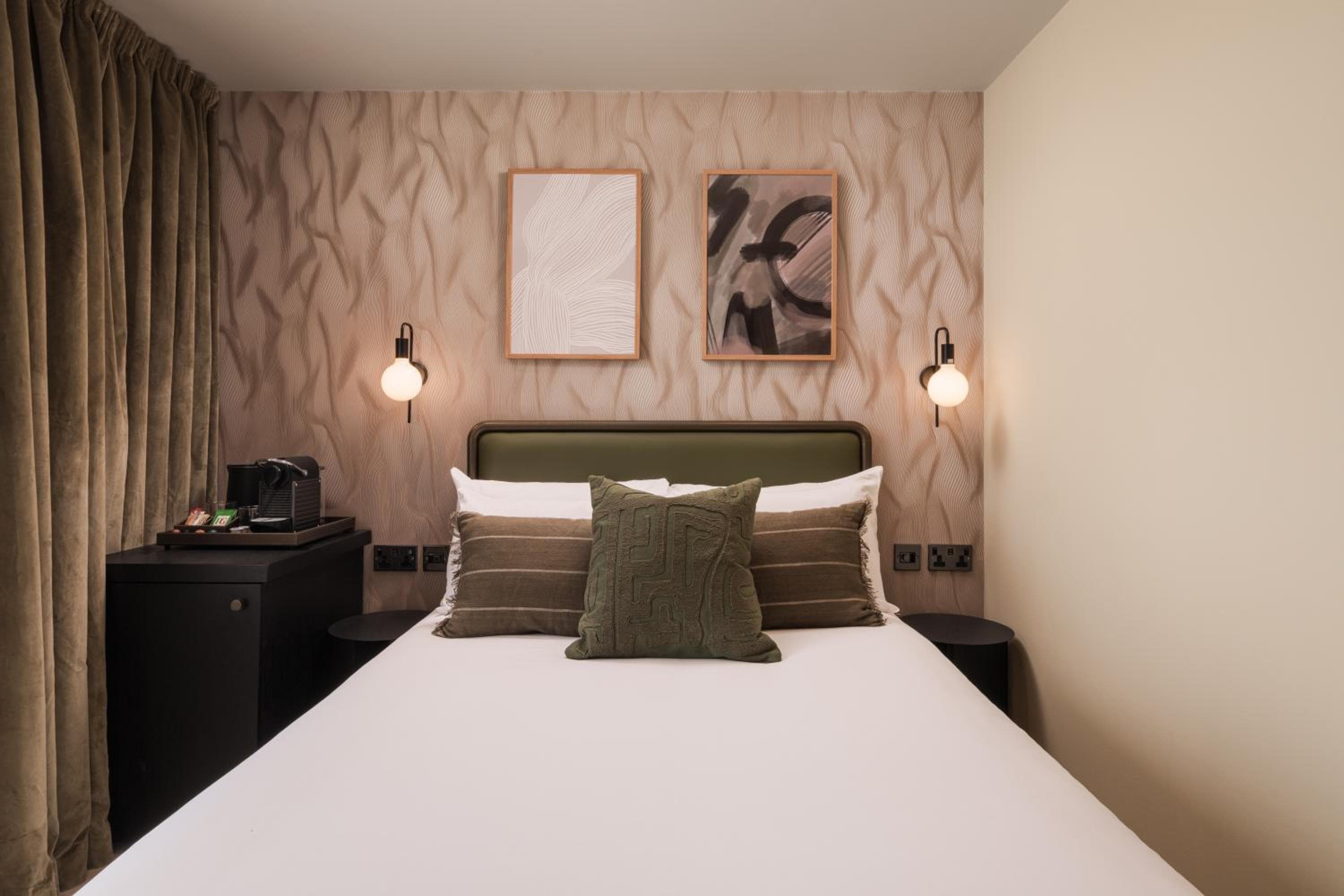 Central Park Hotel — 15