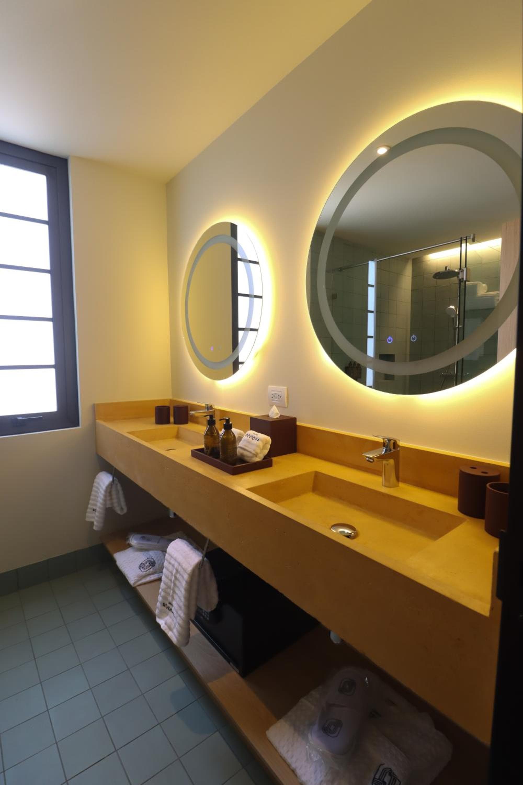 Rodona Hotel — 4
