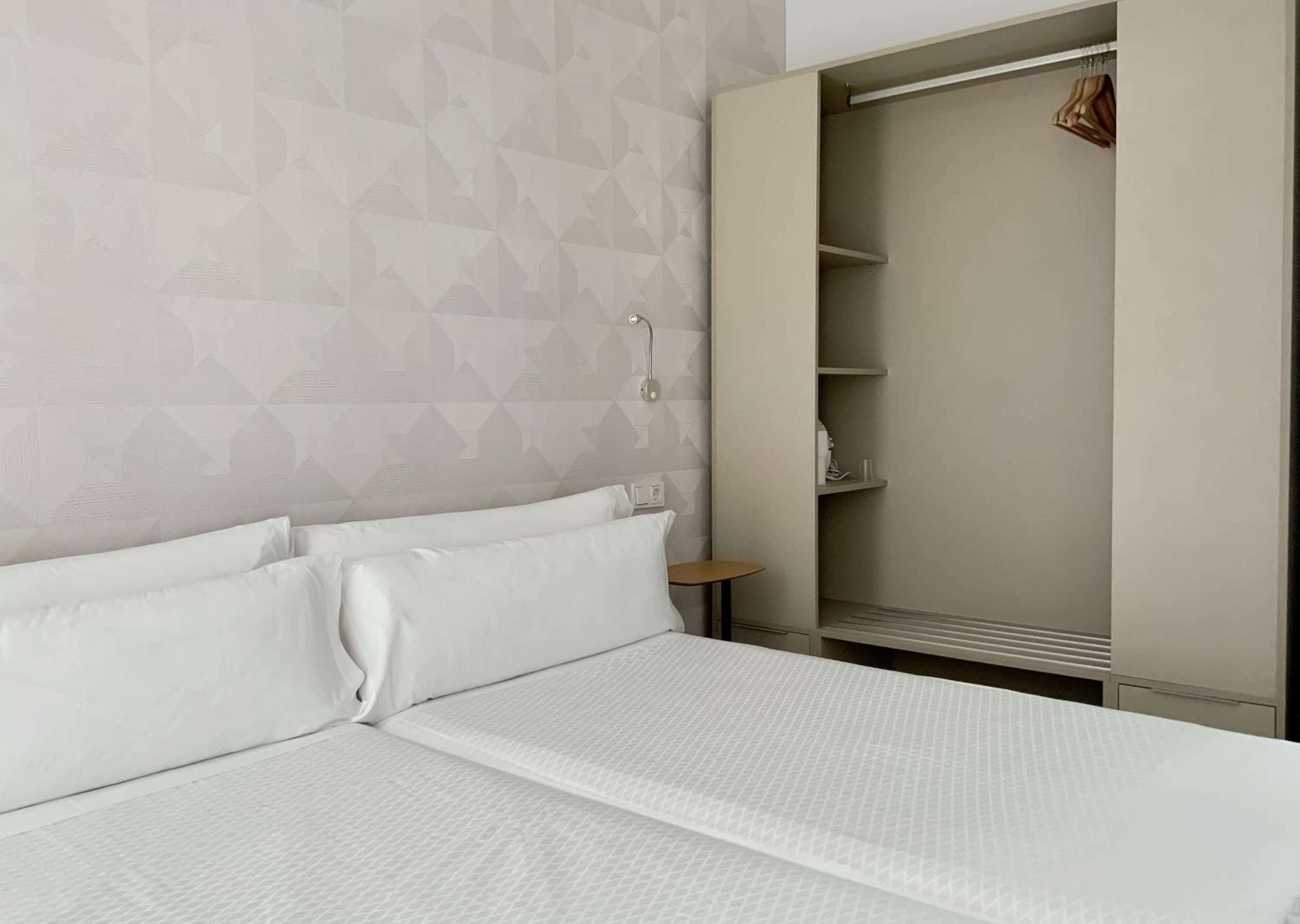 Feelathome Rivero Apartments — 15