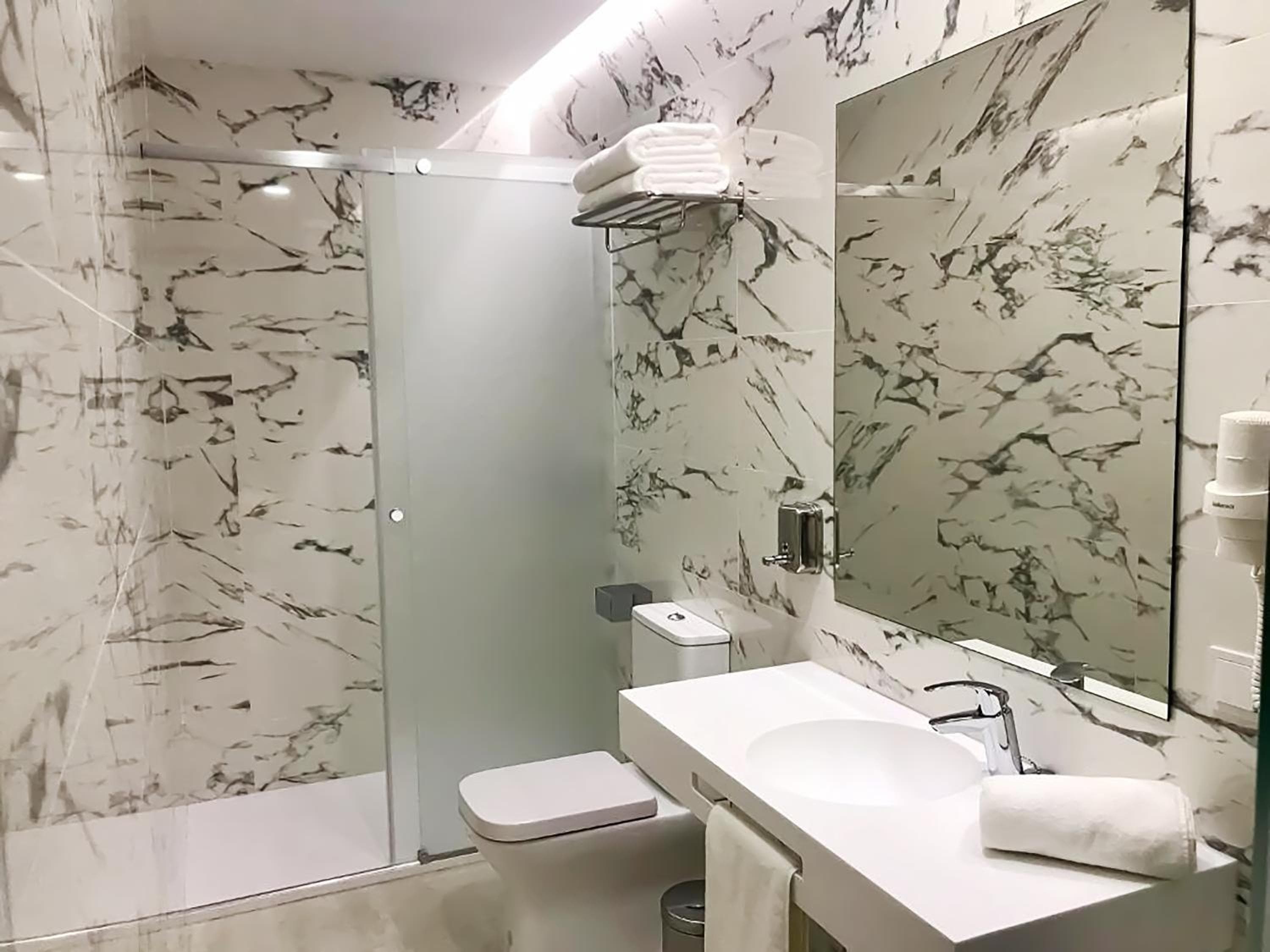 Feelathome Rivero Apartments — 29