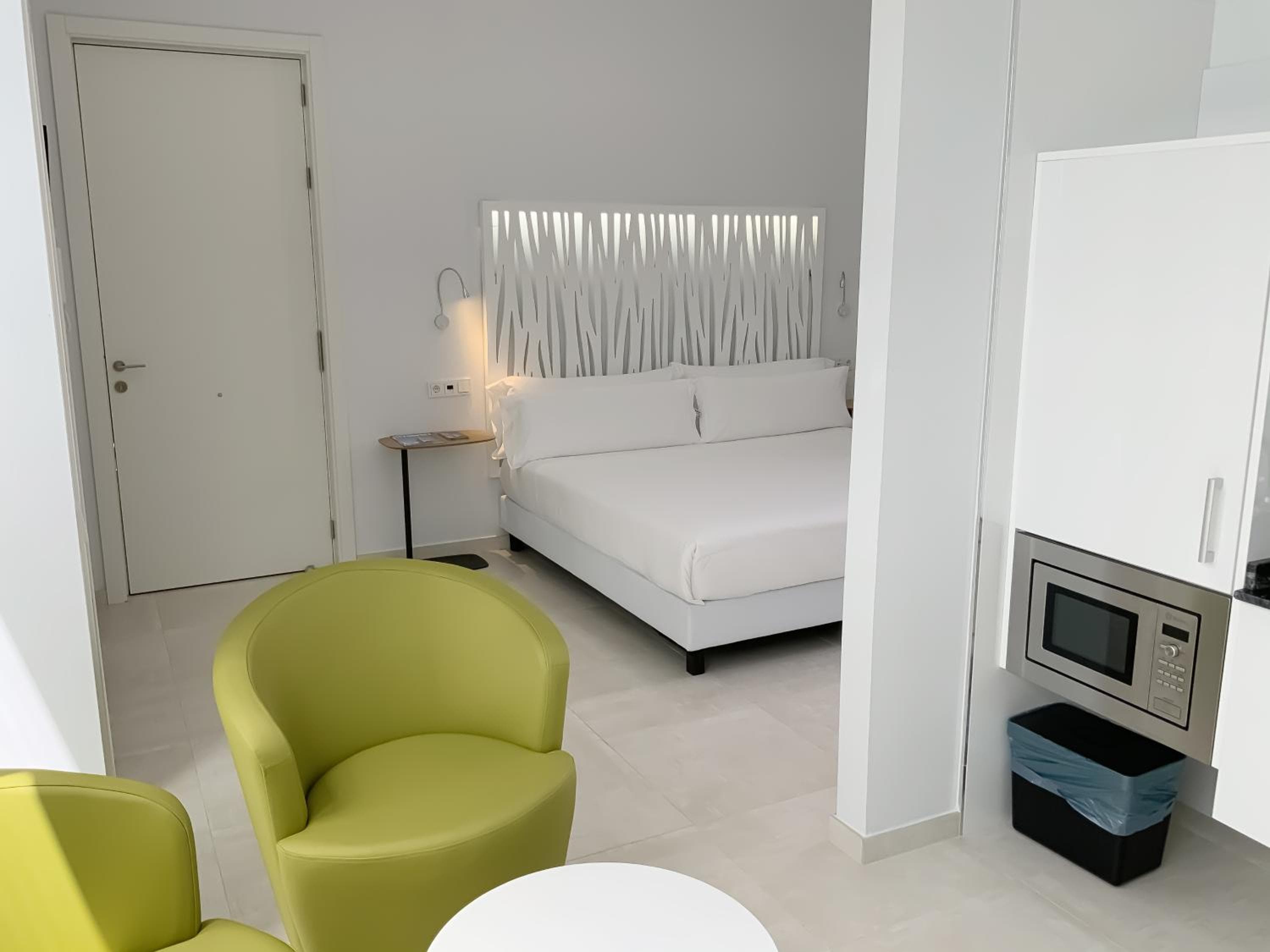 Apartamentos Rivero 8 — 24