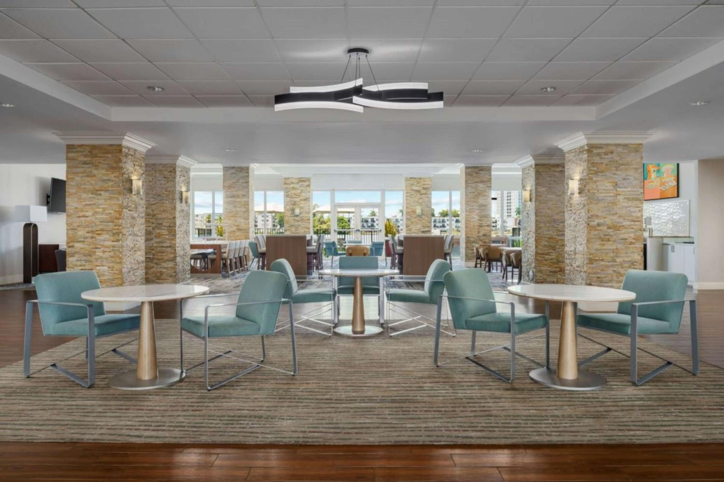 Homewood Suites Miami Aeropuerto/Laguna Azul — 11