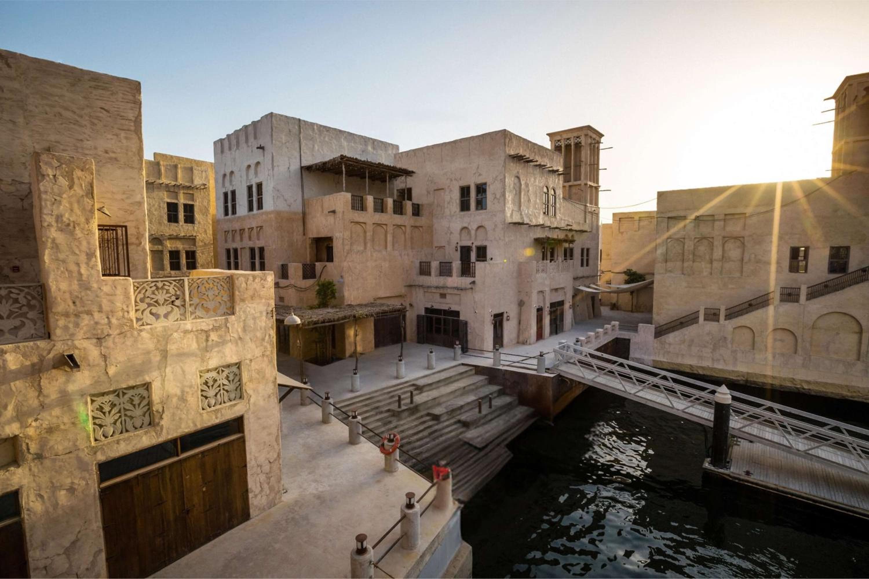 Al Seef Heritage Hotel Dubai, Curio Collection by Hilton — 1
