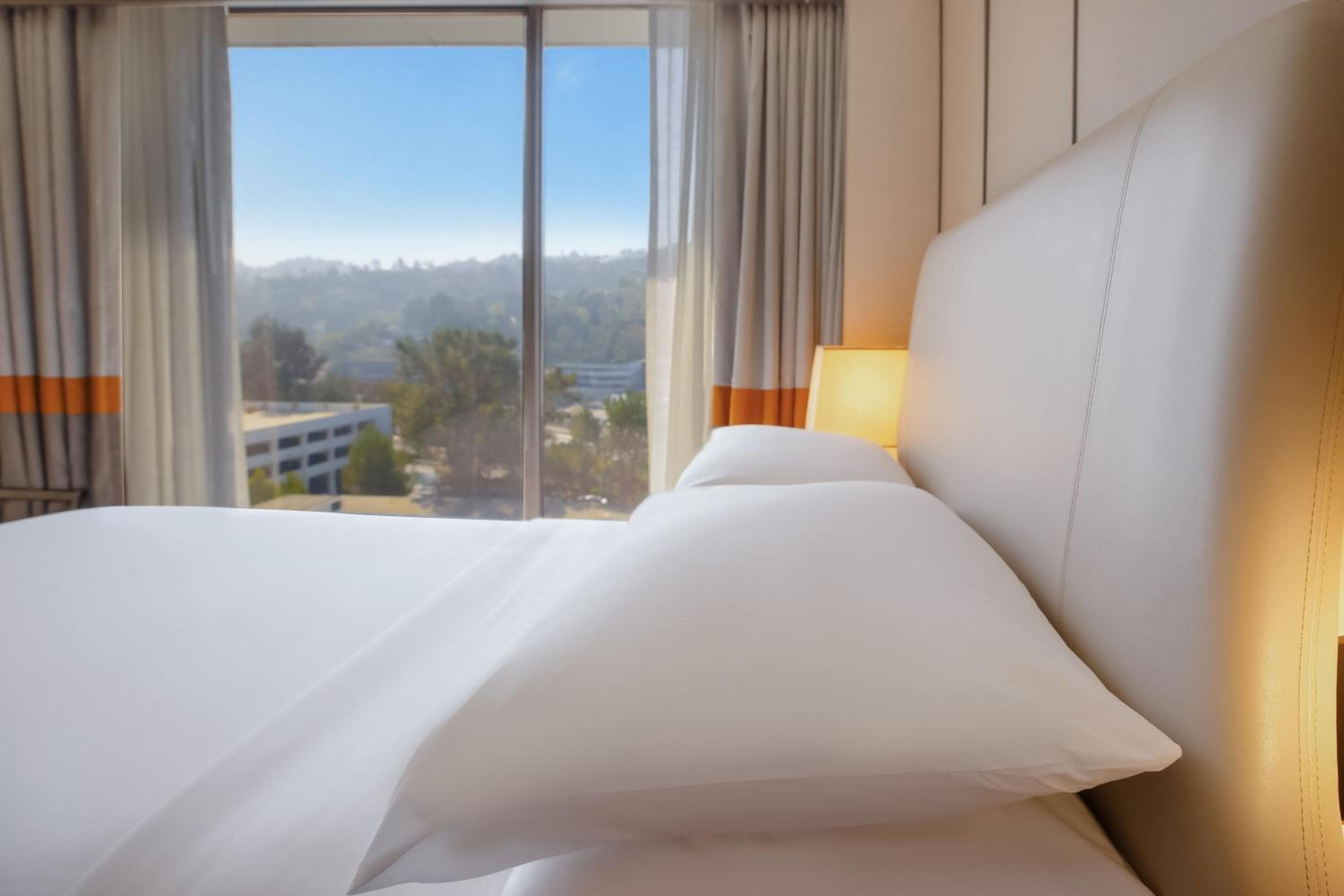 Sheraton Universal hotel, 333 Universal Hollywood Drive, Los Angeles, United States — photo 10