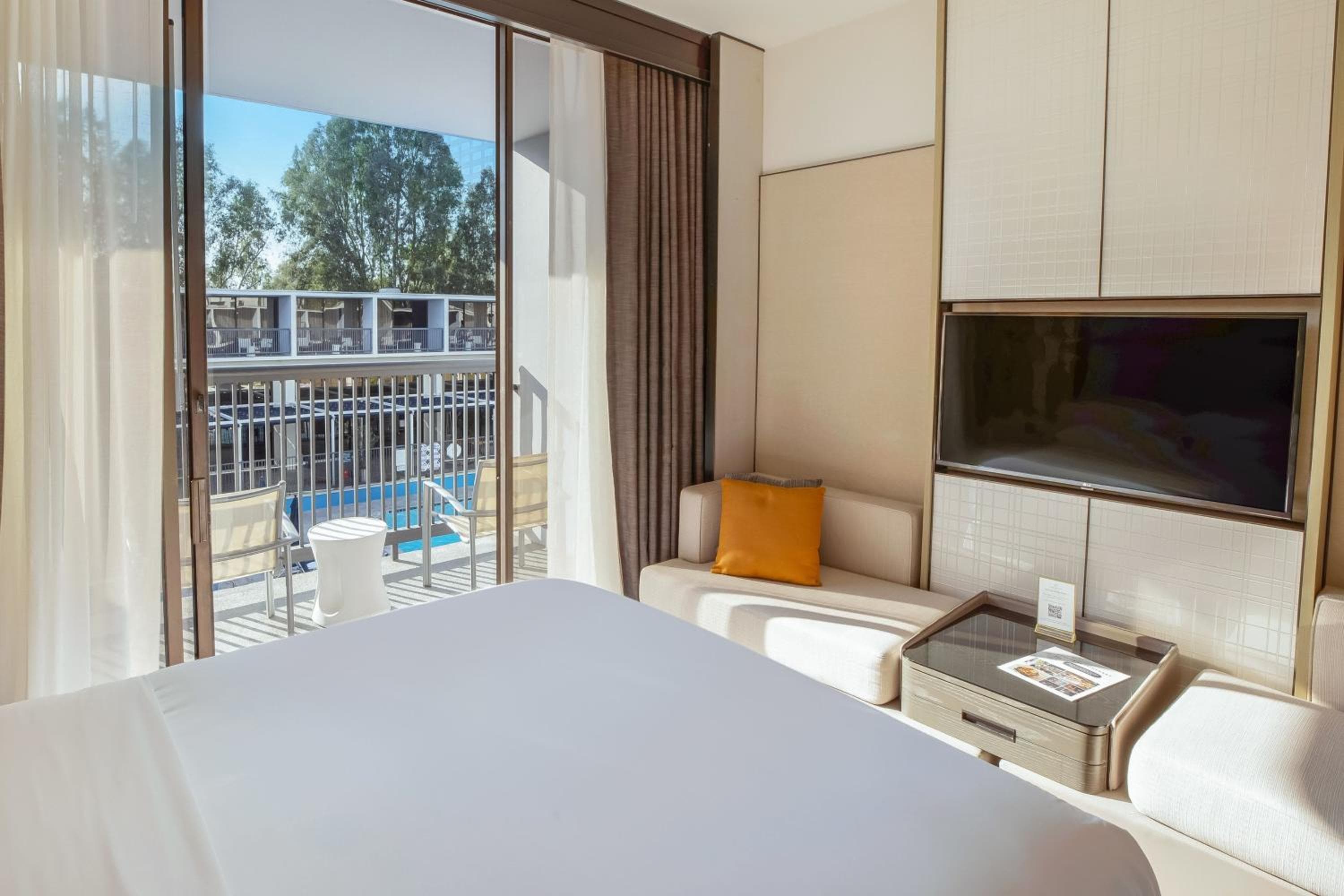 Sheraton Universal hotel, 333 Universal Hollywood Drive, Los Angeles, United States — photo 14