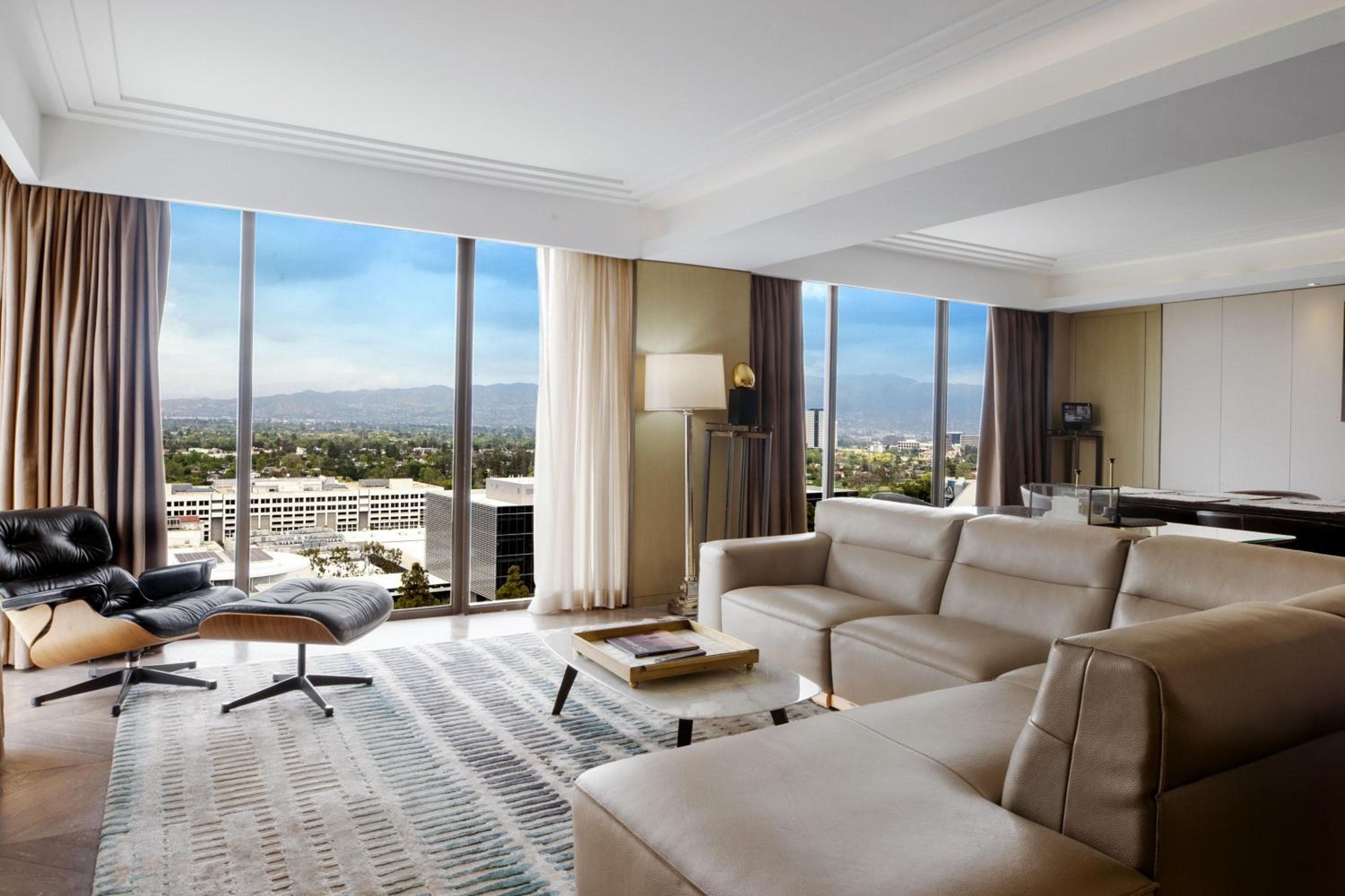 Sheraton Universal hotel, 333 Universal Hollywood Drive, Los Angeles, United States — photo 36