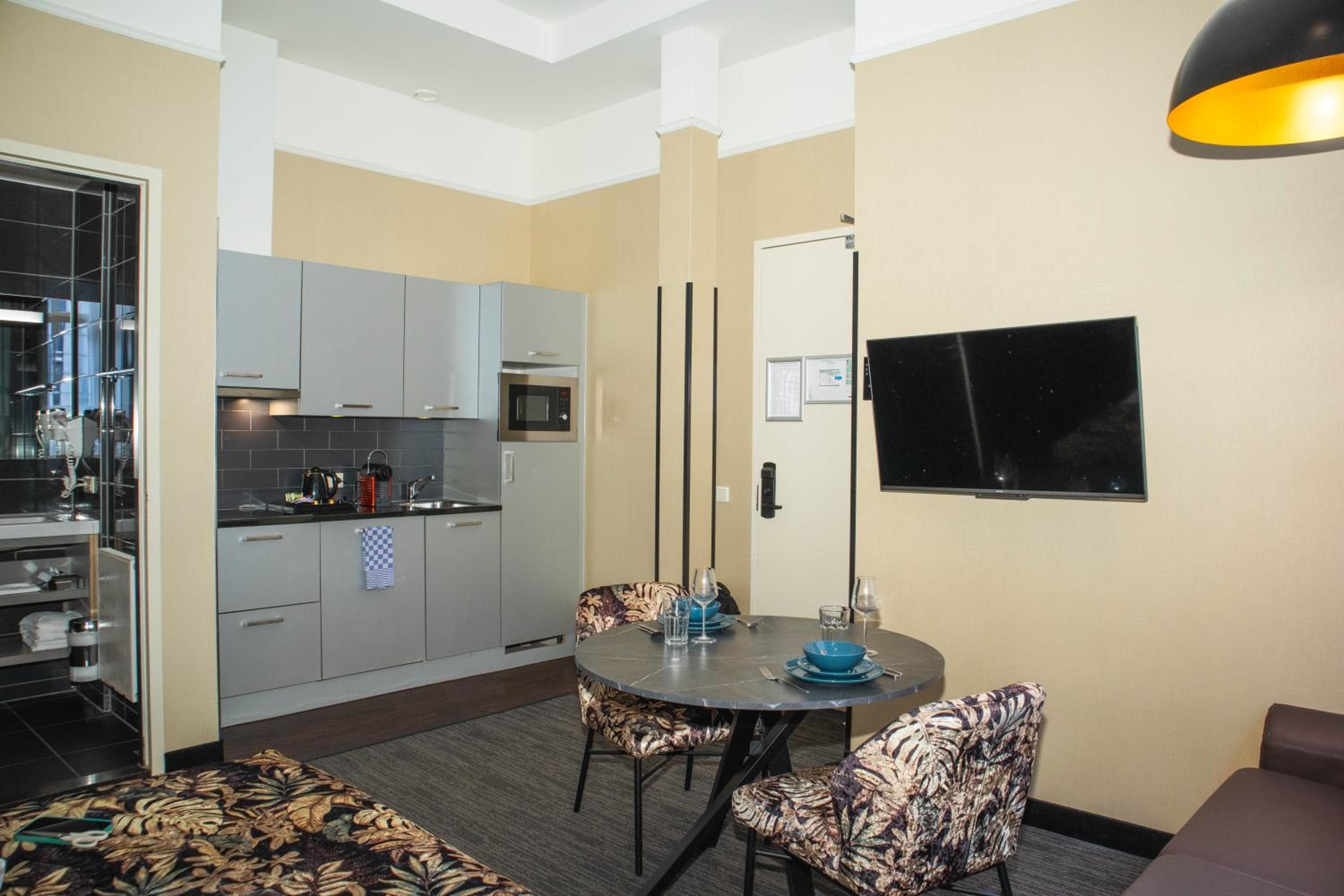 Goldenes Herrenhaus Aparthotel — 27