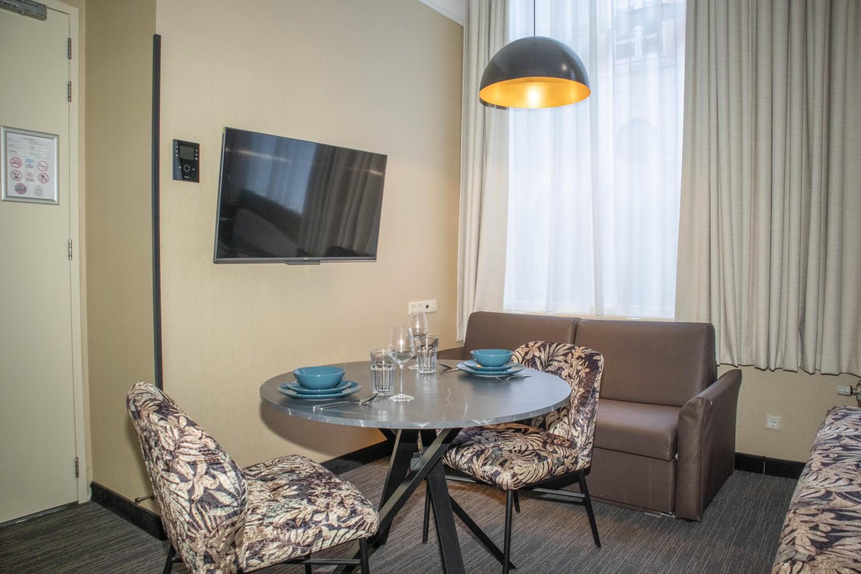 Golden Mansion Apartment Hotel — 8