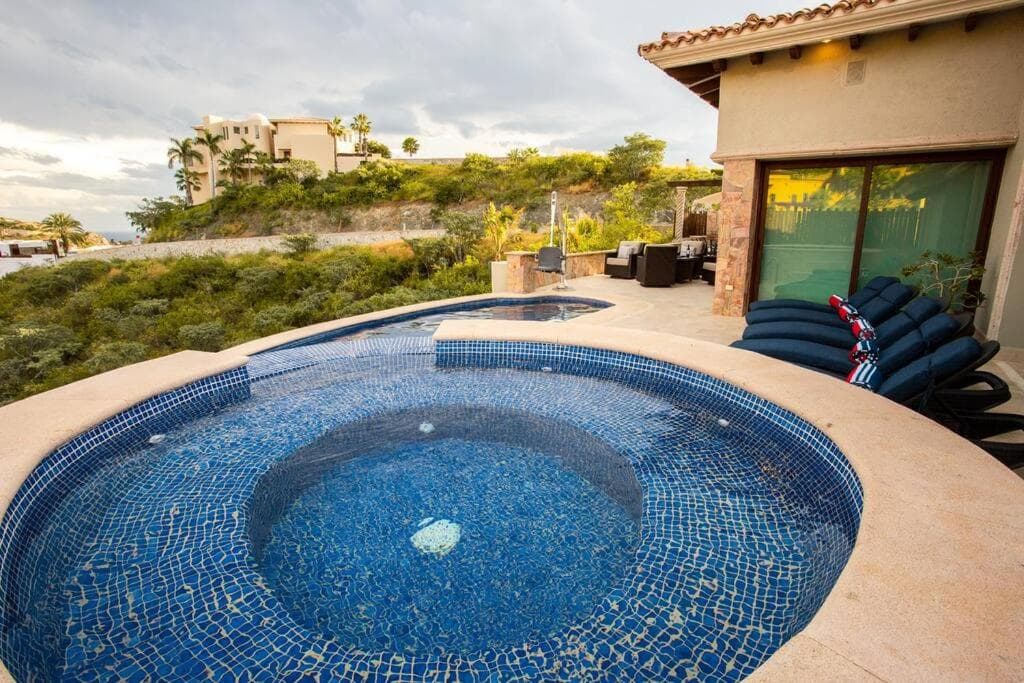 Villa de 6 Recámaras con Vistas al Mar en Pedregal — 17