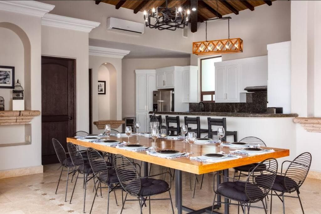 Villa de 6 Recámaras con Vistas al Mar en Pedregal — 27