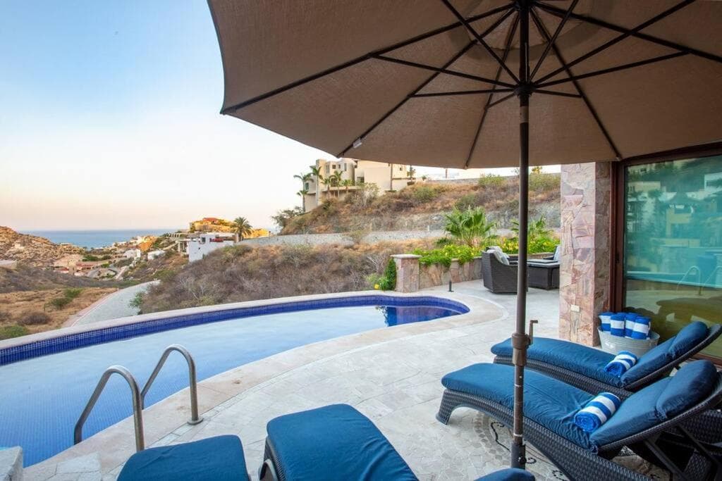 Villa de 6 Recámaras con Vistas al Mar en Pedregal — 19
