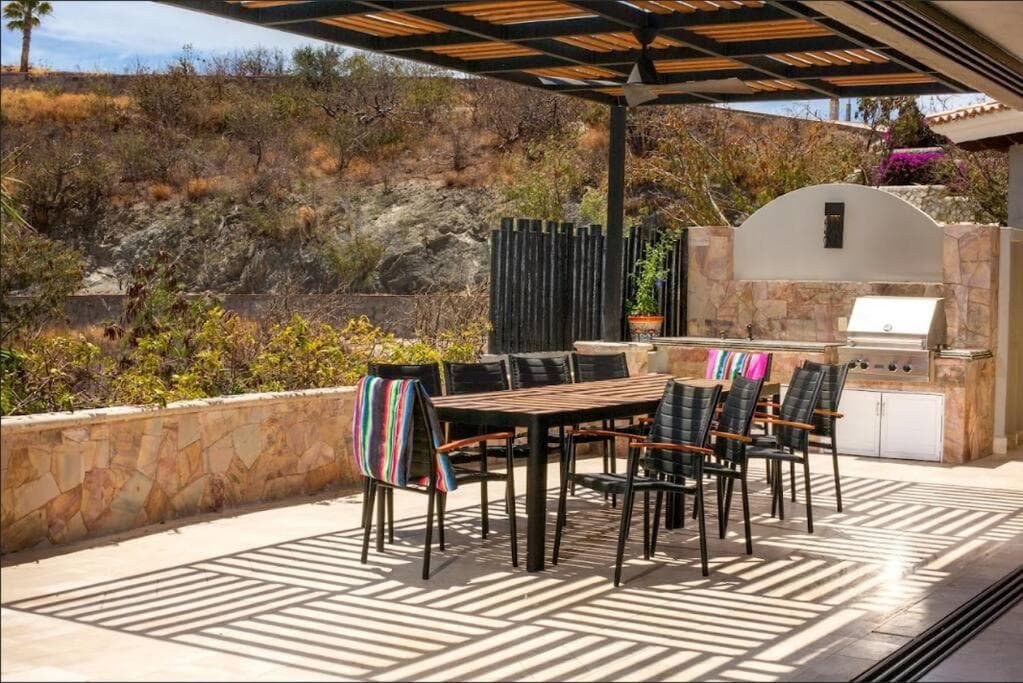 Villa de 6 Recámaras con Vistas al Mar en Pedregal — 9