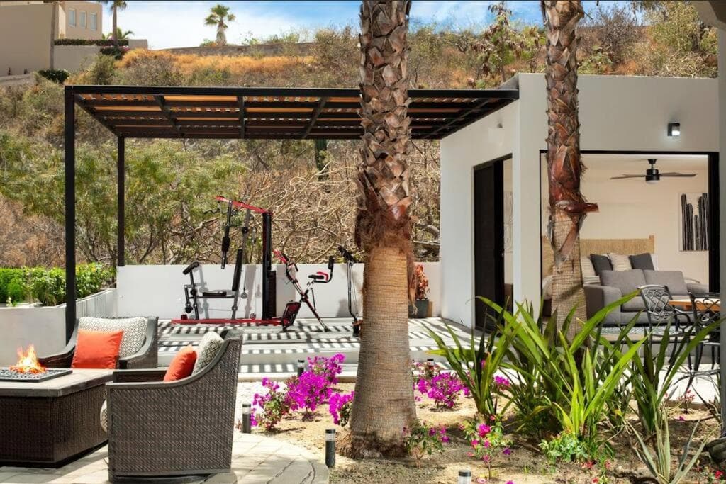 Villa de 6 Recámaras con Vistas al Mar en Pedregal — 6