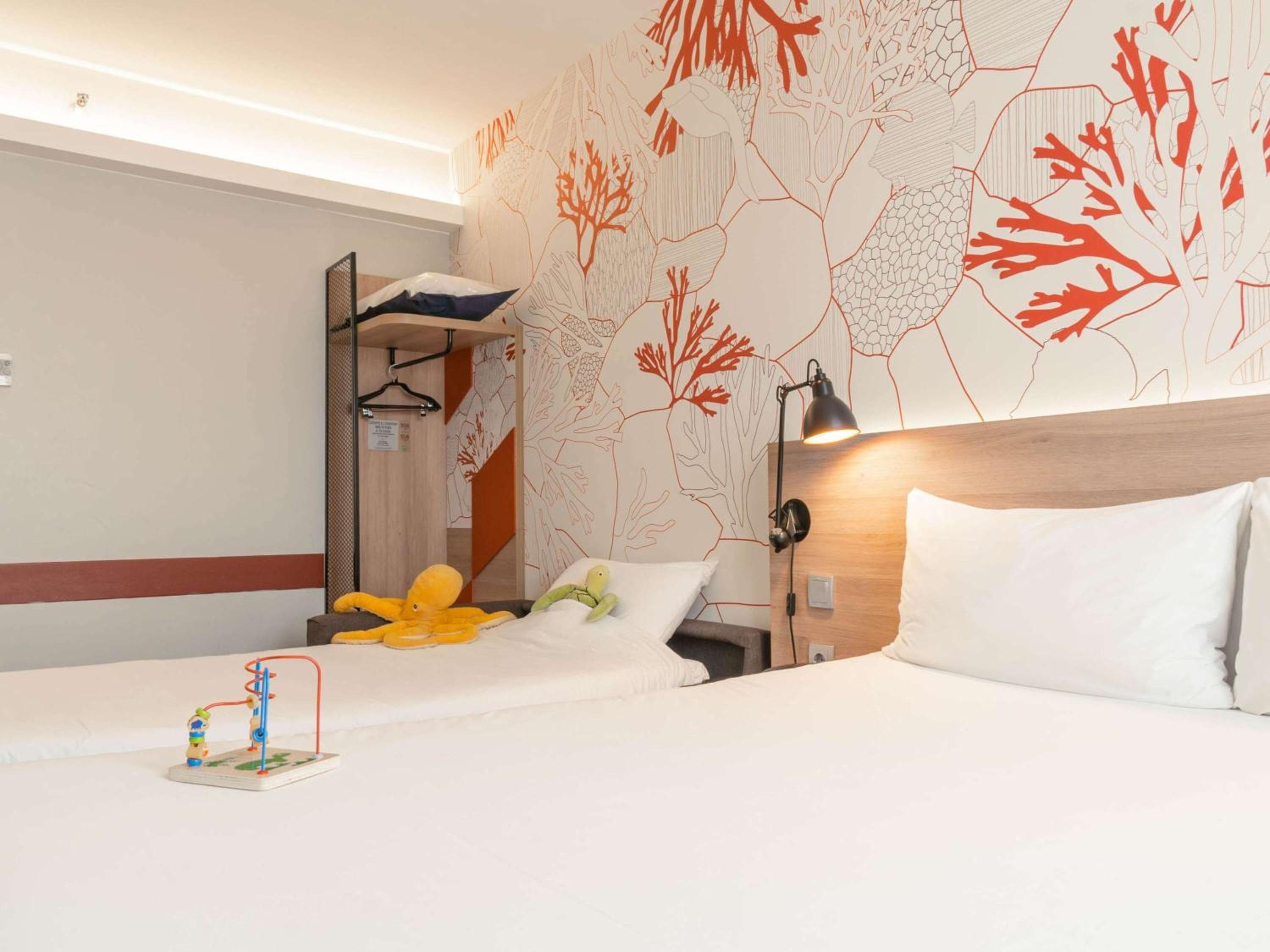 ibis Styles Barcelona City Bogatell — 9