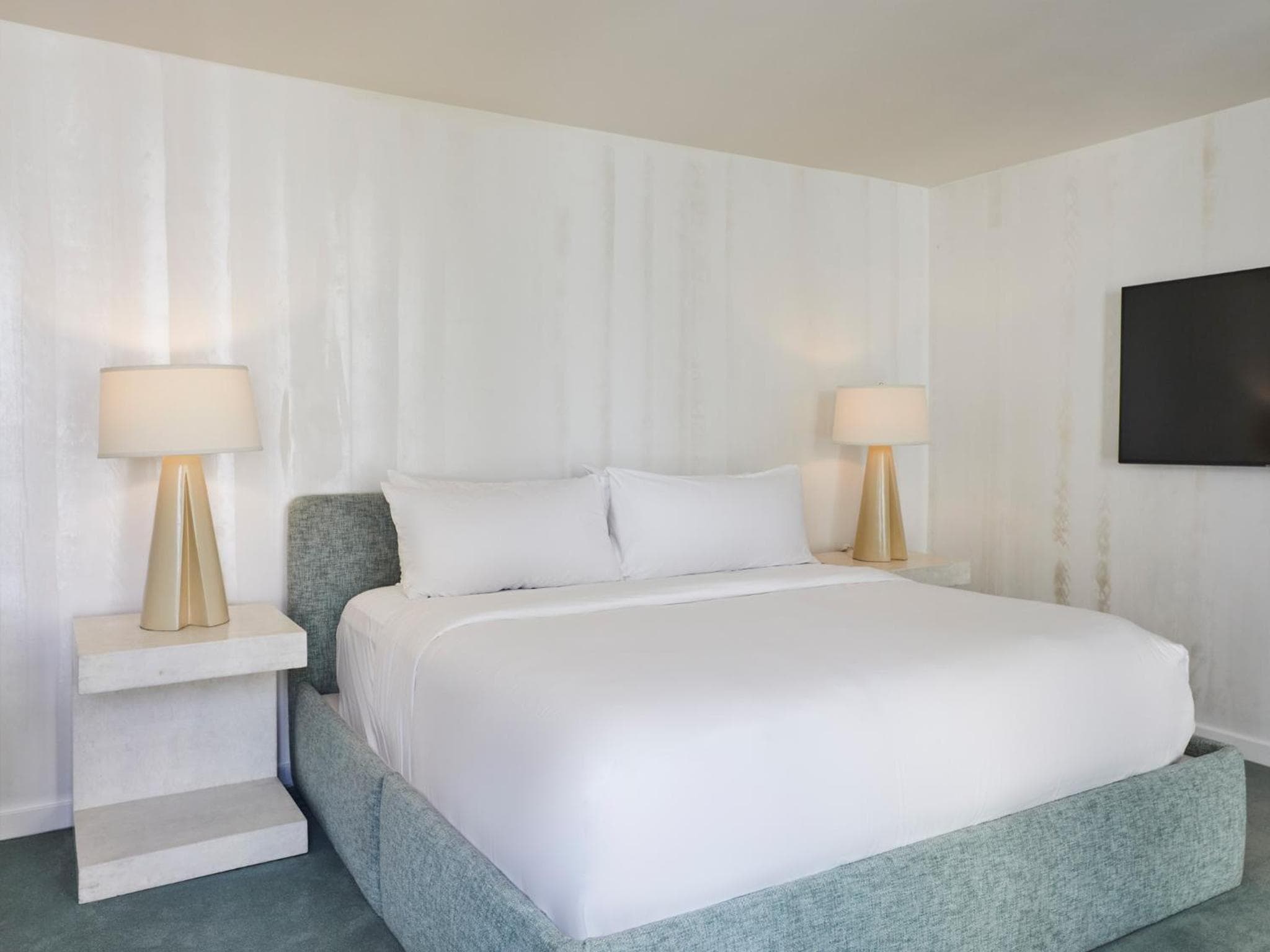 Avalon Hotel Beverly Hills, a Member of Design Hotels — 4