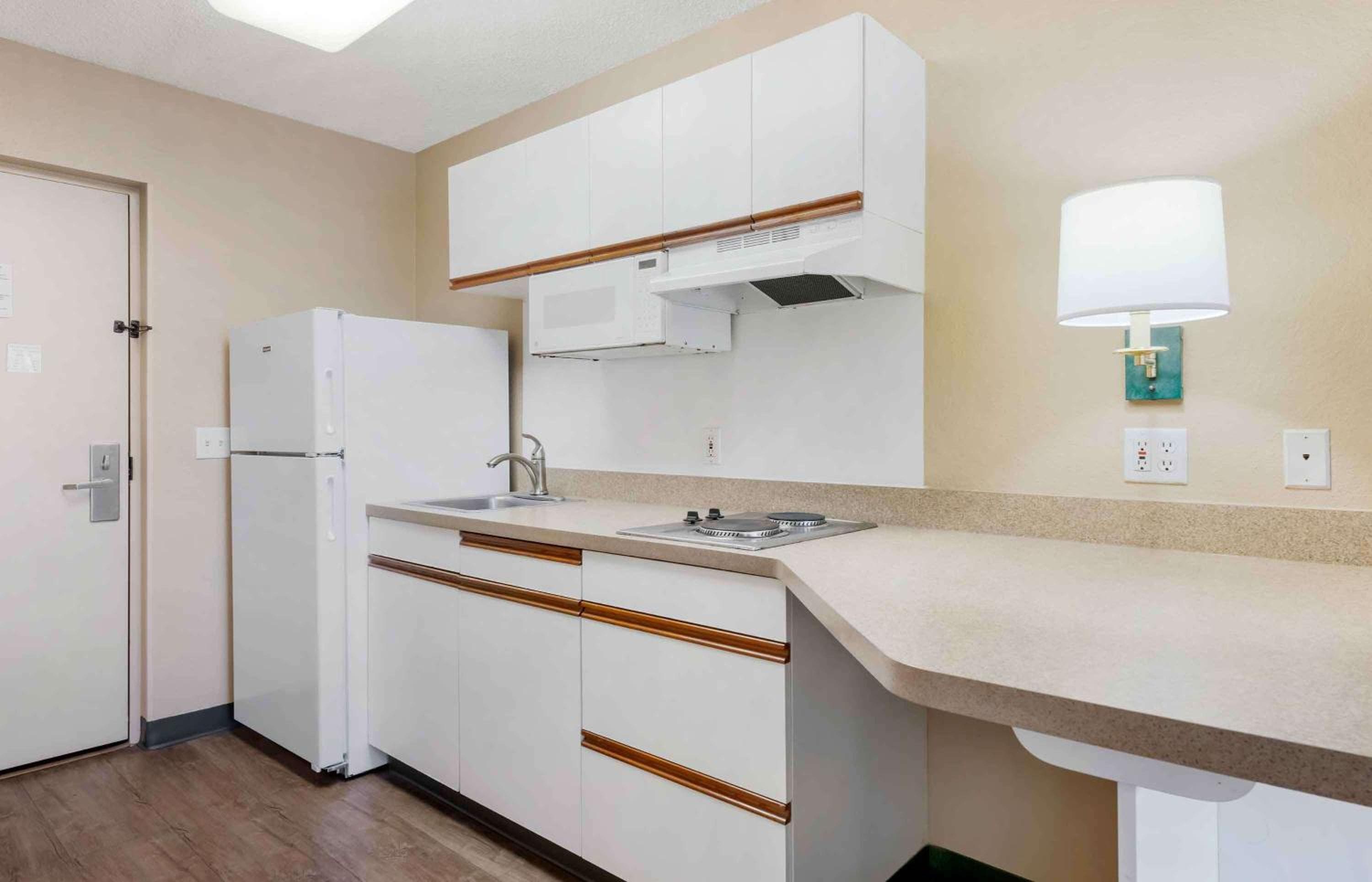 Extended Stay America Select Suites - Orlando - Southpark - Equity Row — 8