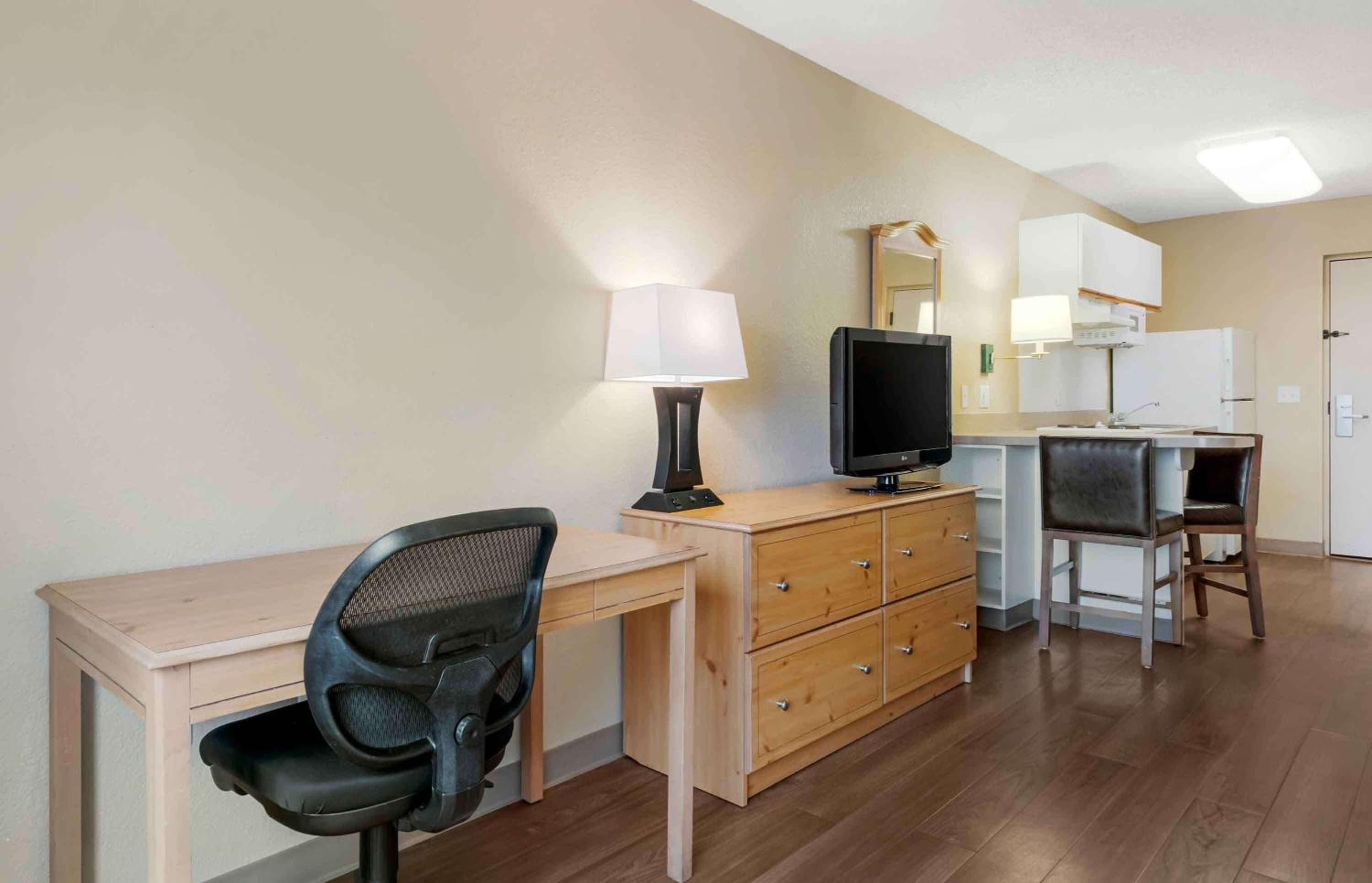 Extended Stay America Select Suites - Orlando - Southpark - Equity Row — 20