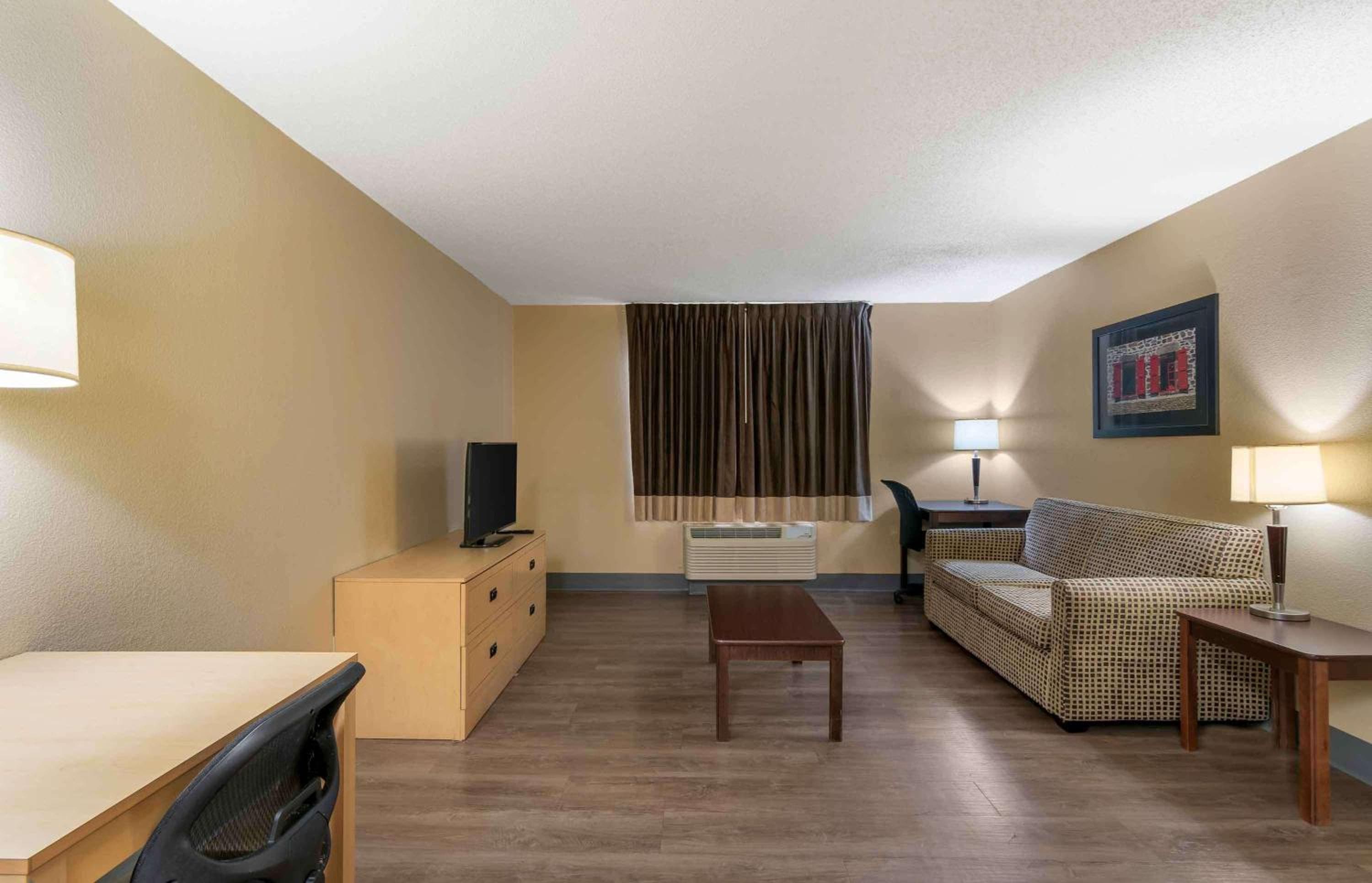 Extended Stay America Select Suites - Orlando - Southpark - Equity Row — 30