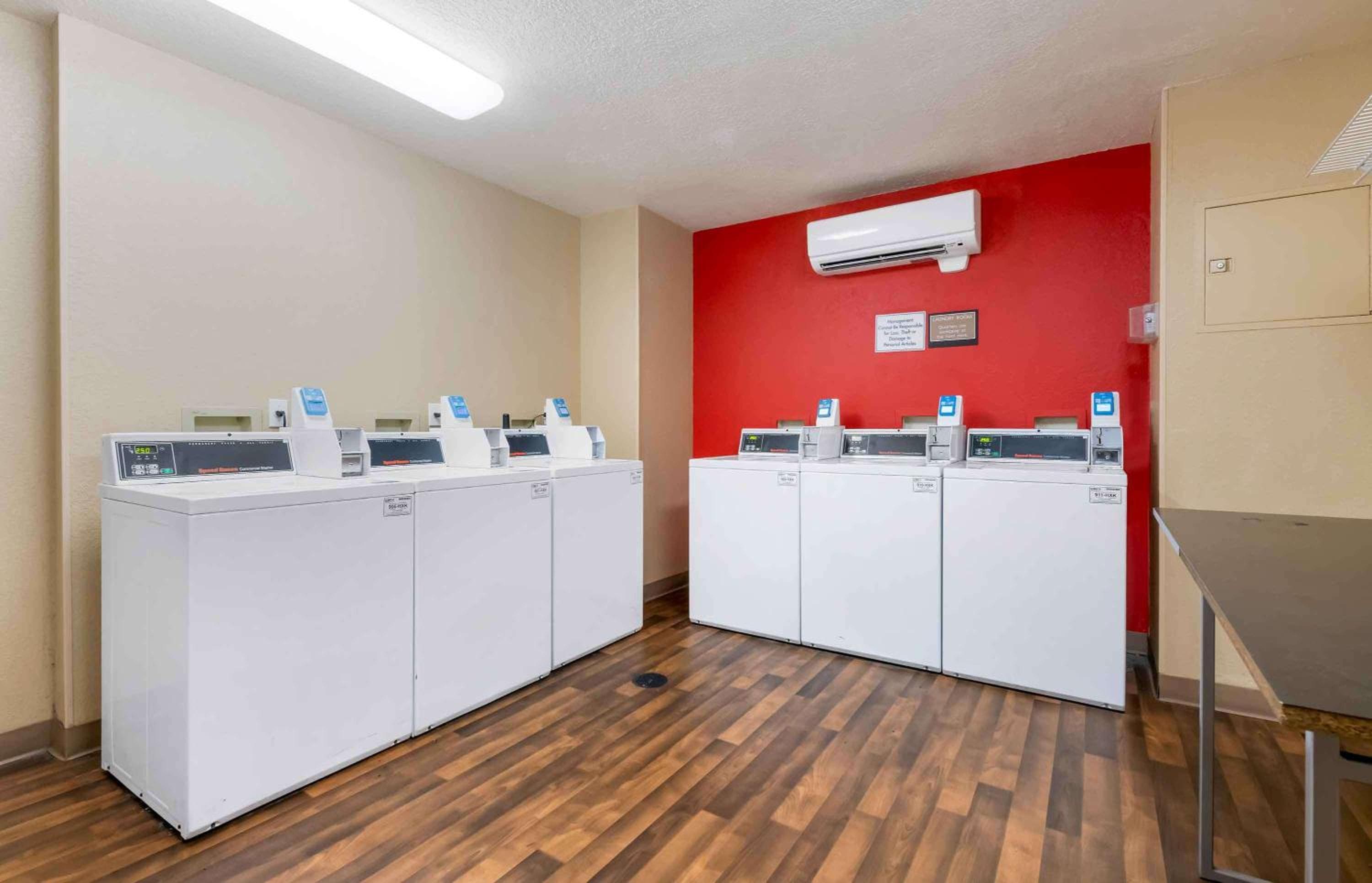 Extended Stay America Select Suites - Orlando - Southpark - Equity Row — 21