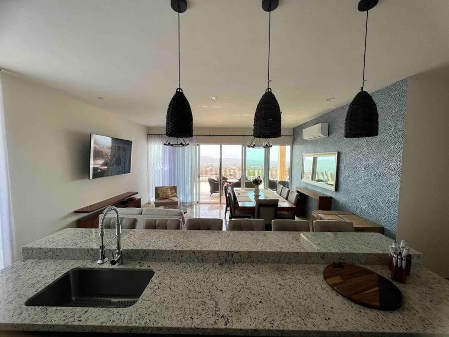 Penthouse with panoramic terrace and pool — 29