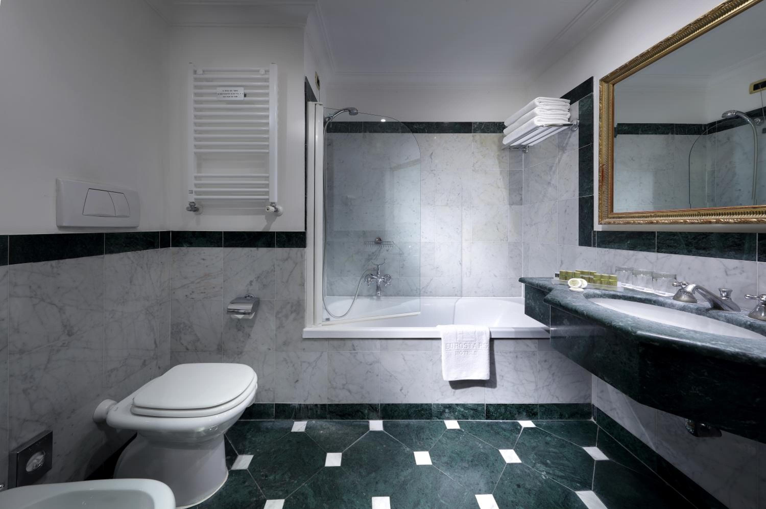 Hotel Exe International Palace — 22