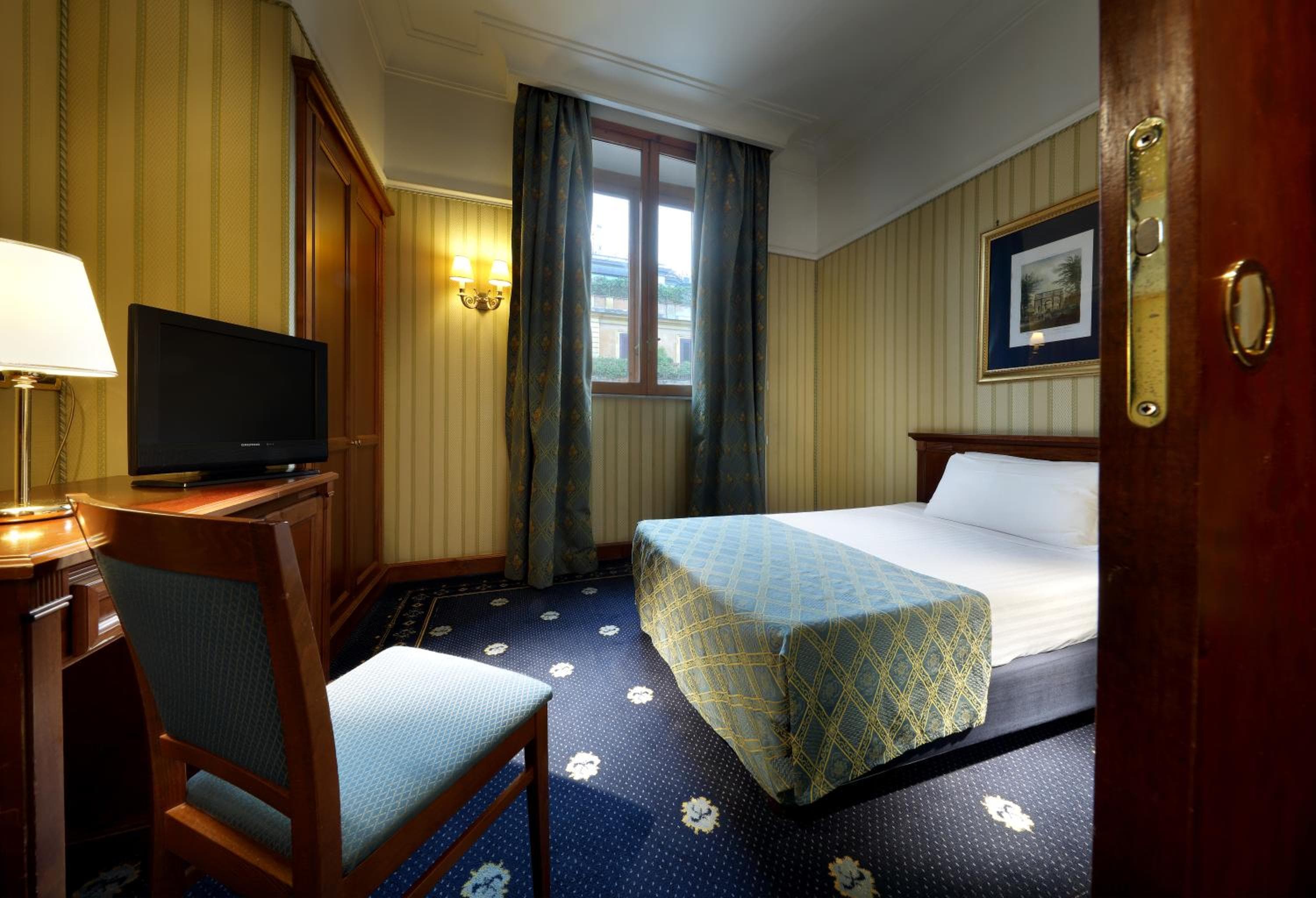 Hotel Exe International Palace — 11