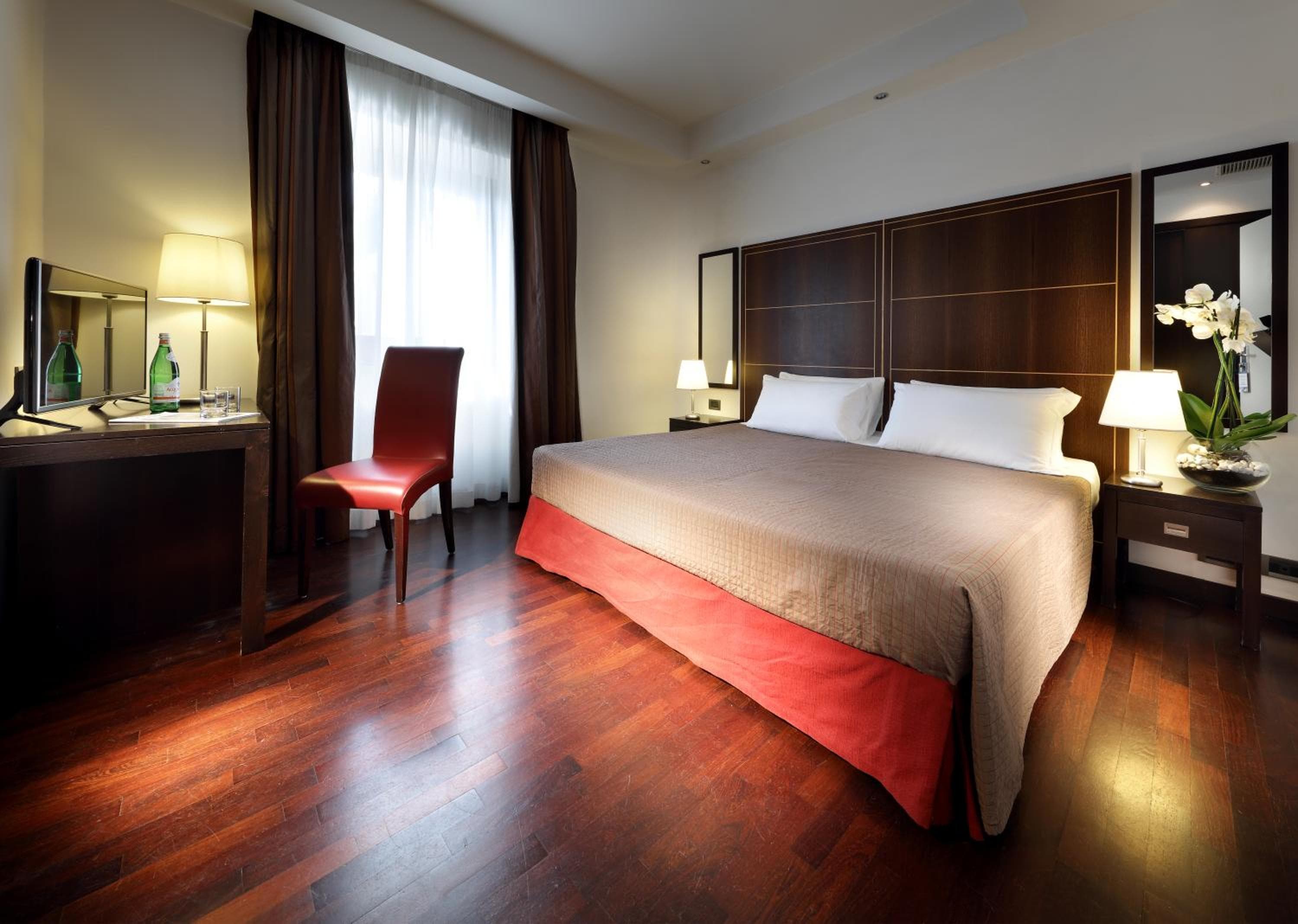 Hotel Exe International Palace — 3